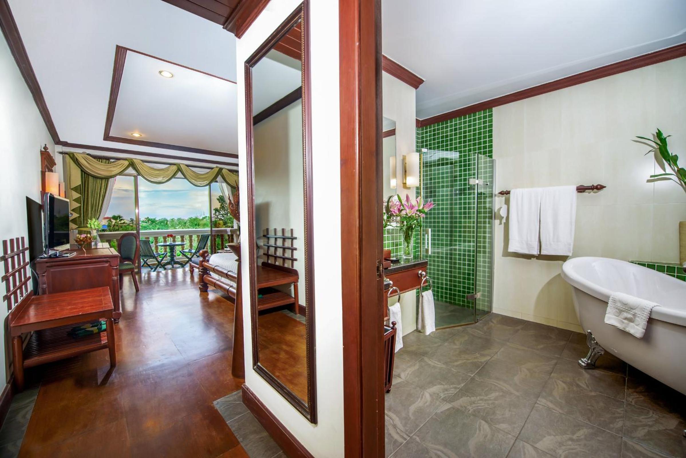 Landmark King Room - Photo 5