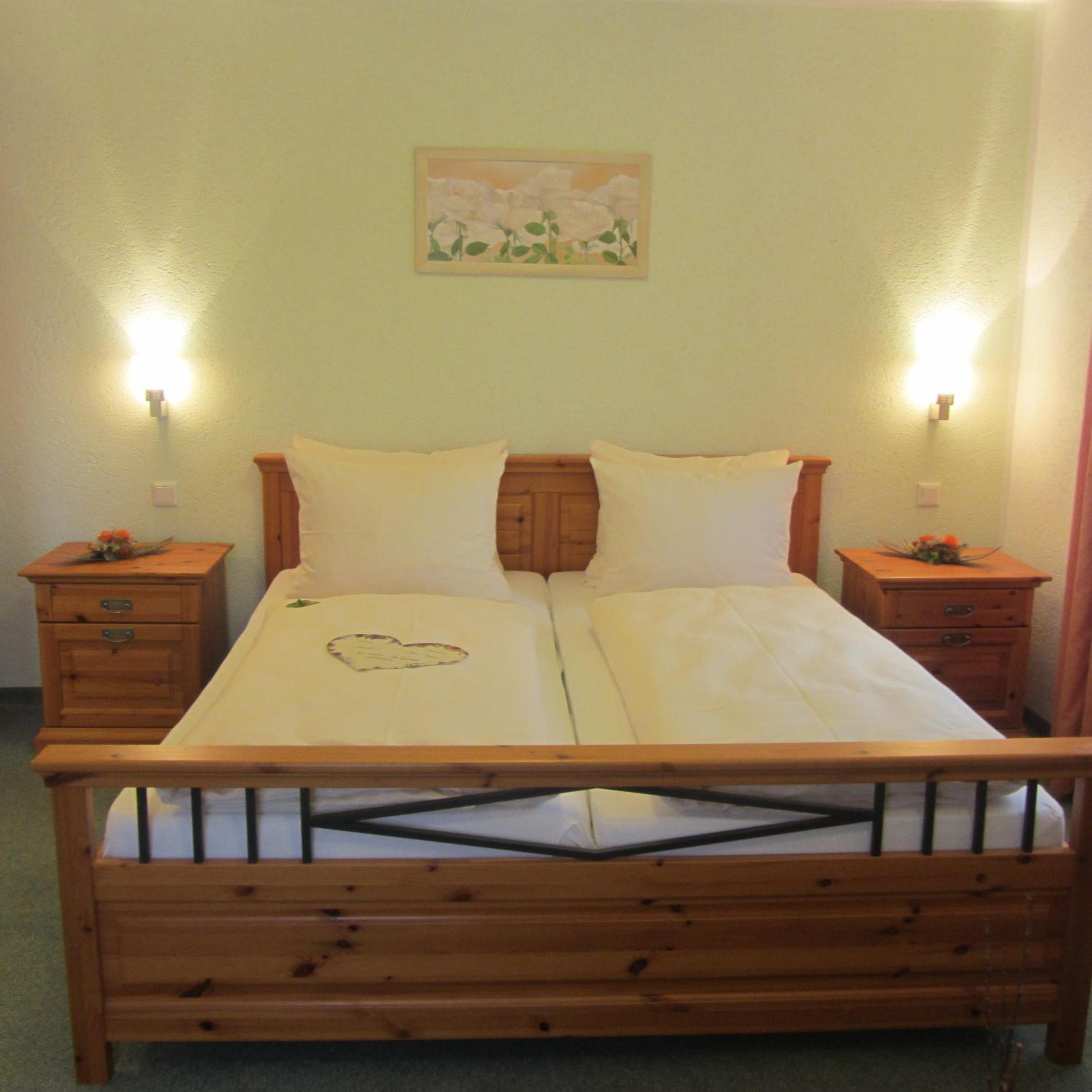 Double or Twin Room - Photo 8