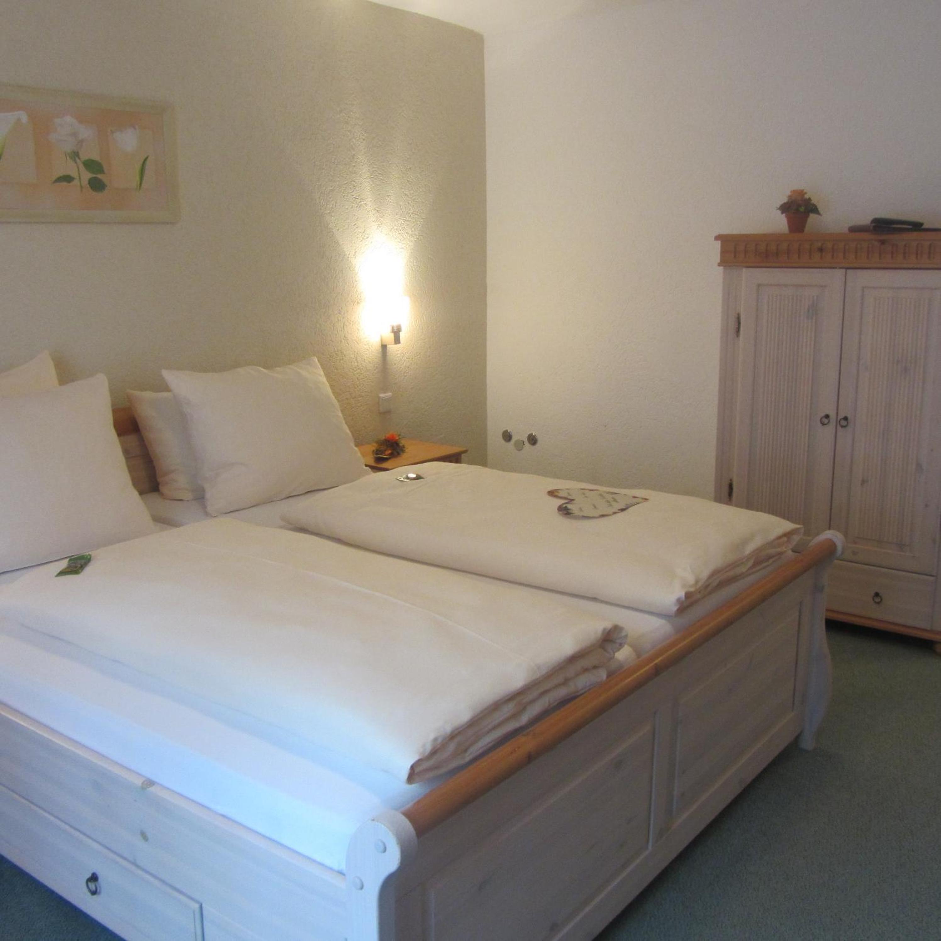 Double or Twin Room - Photo 5
