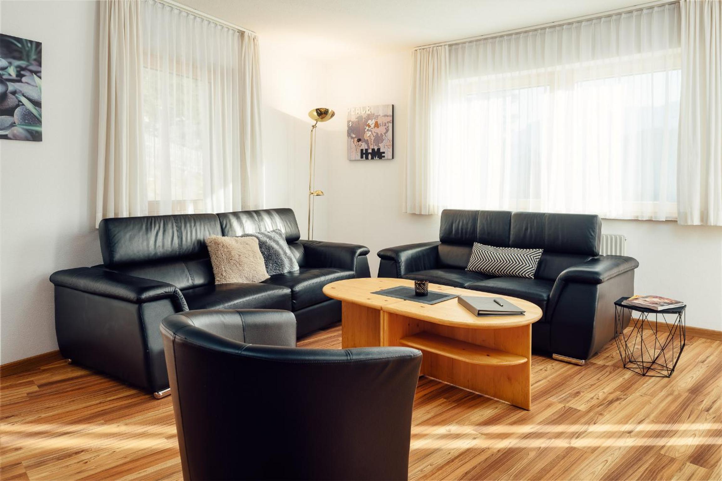 Large Two-Bedroom Apartment photo 2