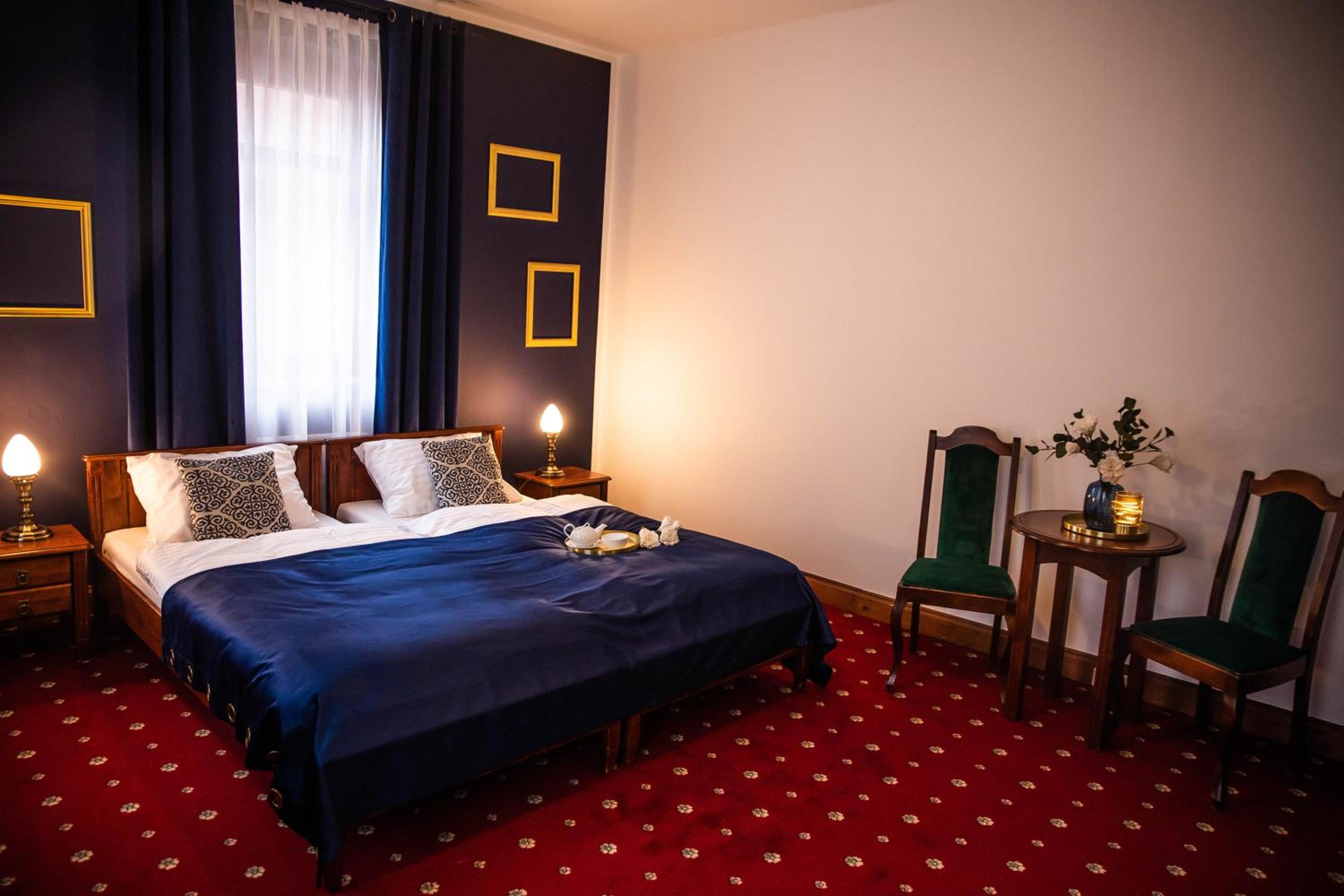 Double Room - Photo 3
