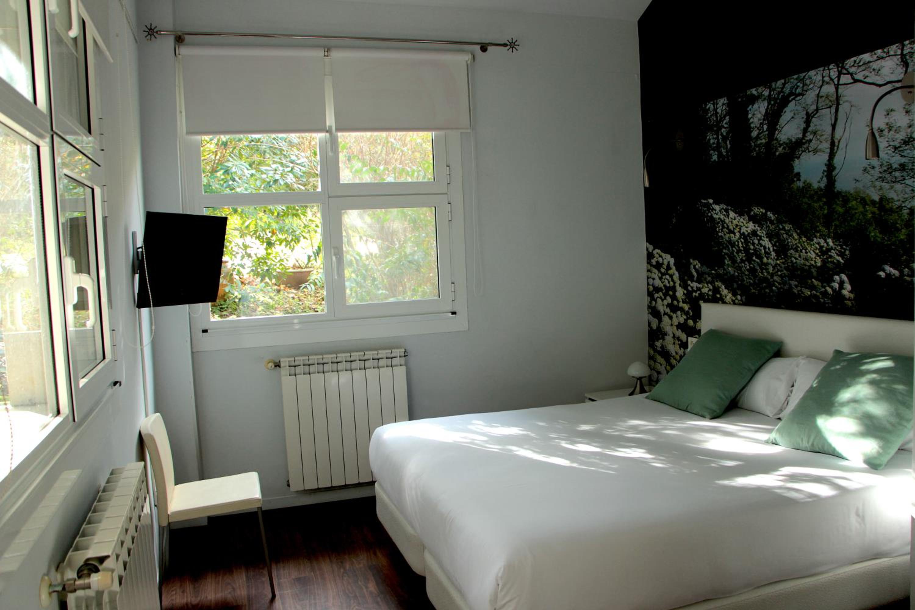 Apartment with Terrace - Photo 5