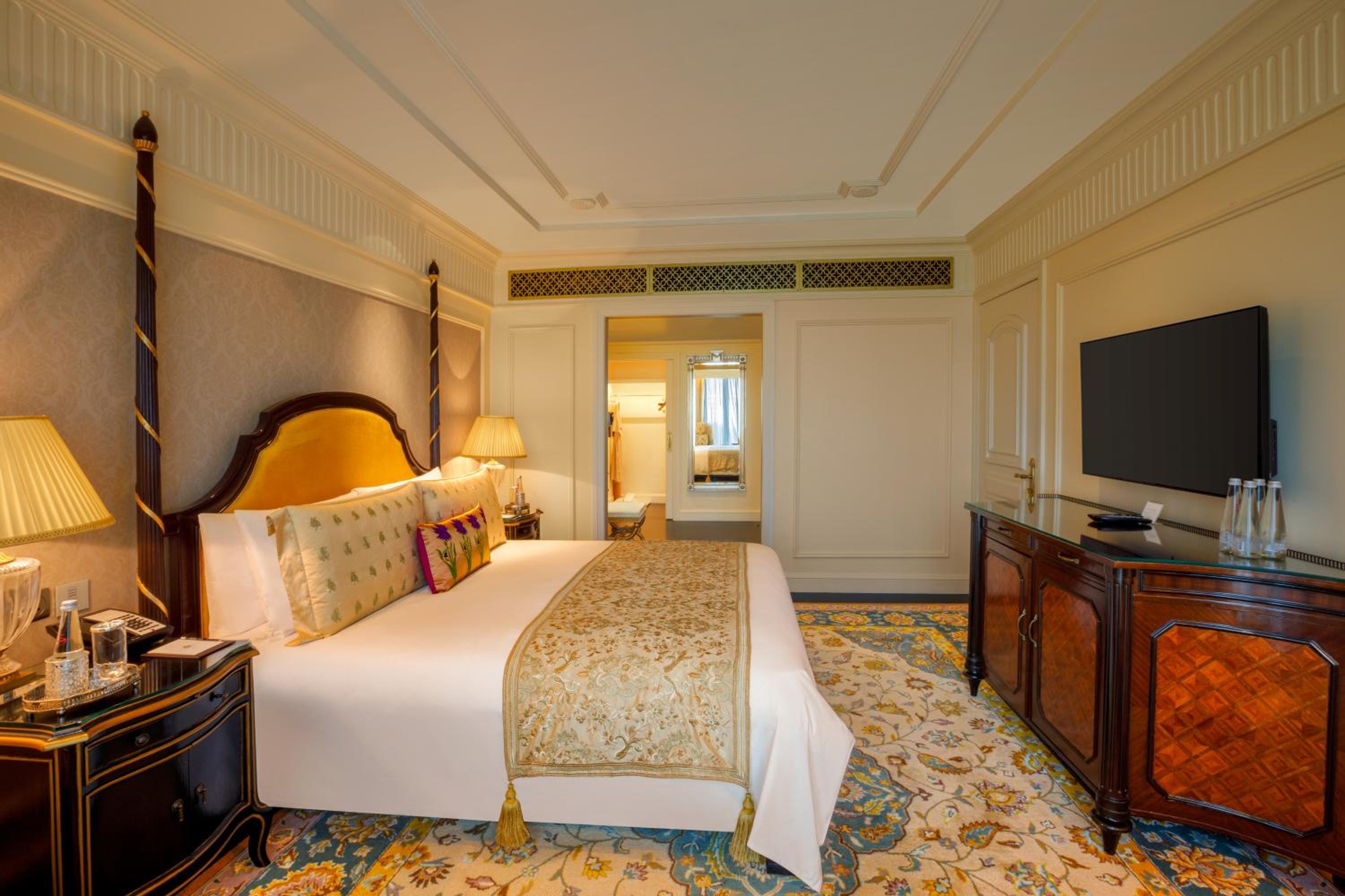 Luxury Suite with Airport Transfers & Lounge Access