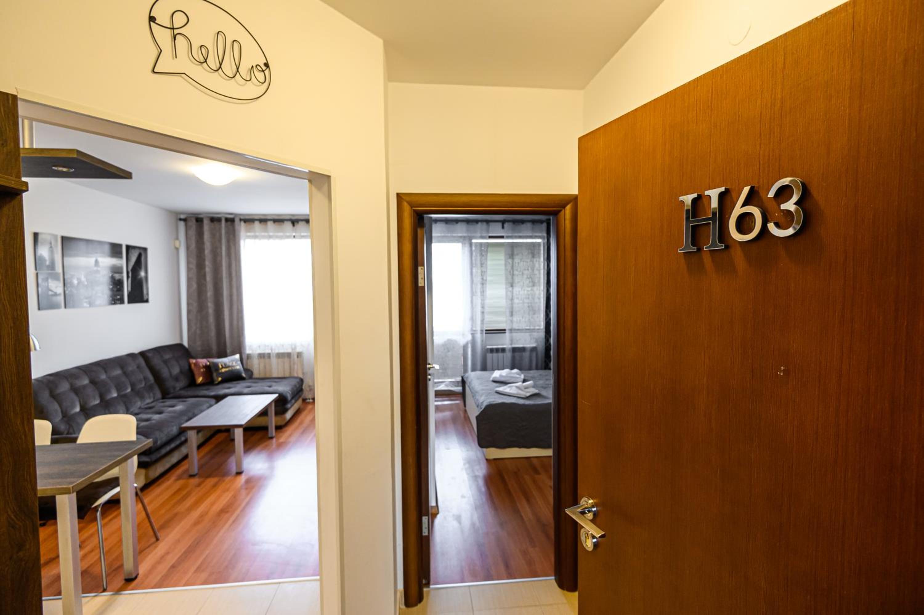 One-Bedroom Apartment - Photo 1