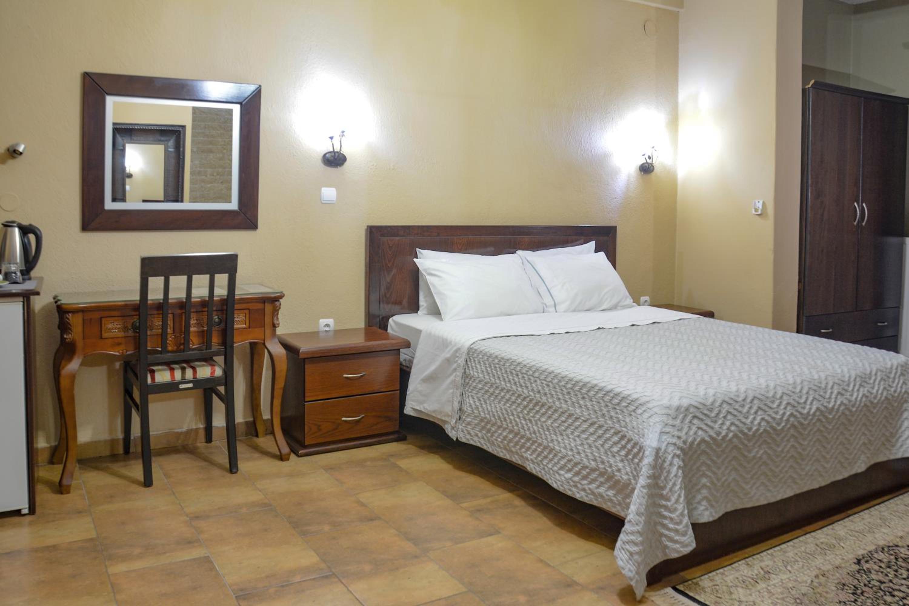 Double Room with Mountain View - Photo 6