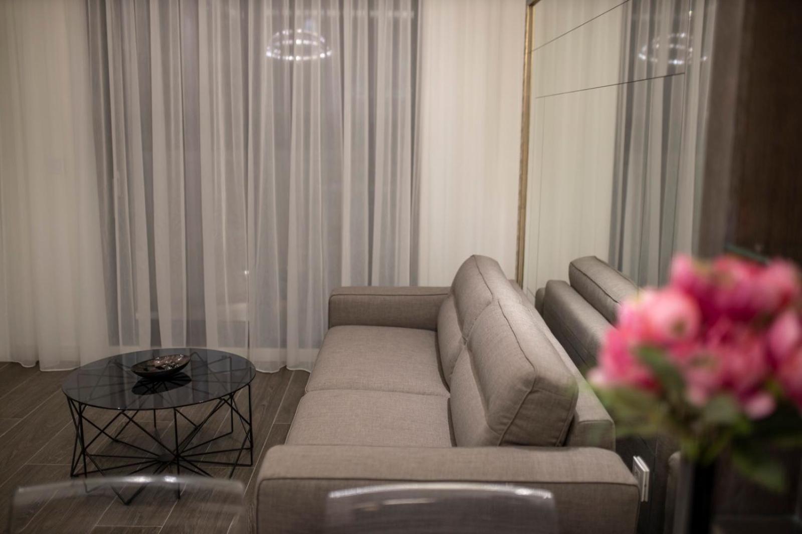 One-Bedroom Apartment - Photo 45