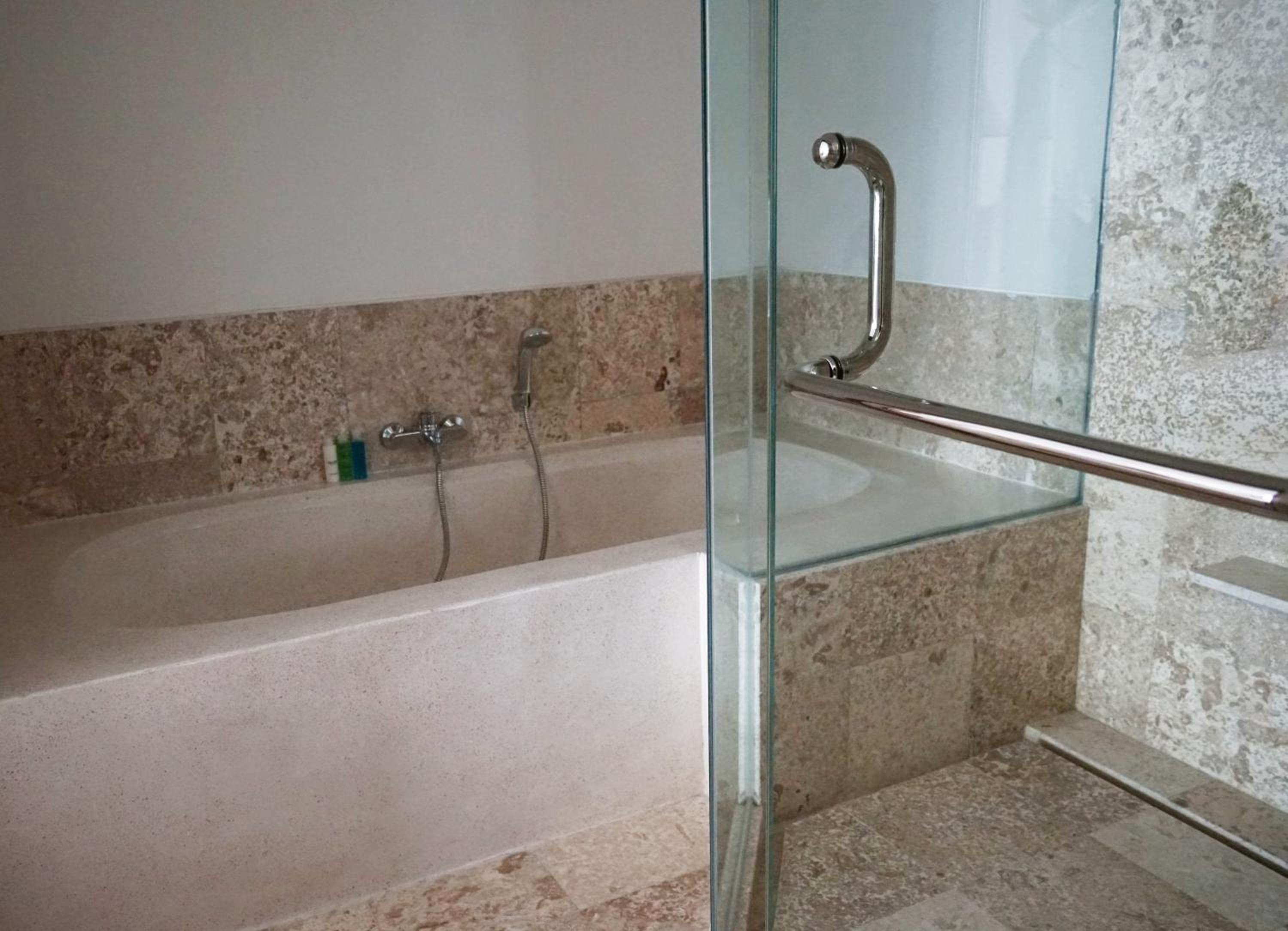 Sabana Deluxe with Pool View - Photo 5