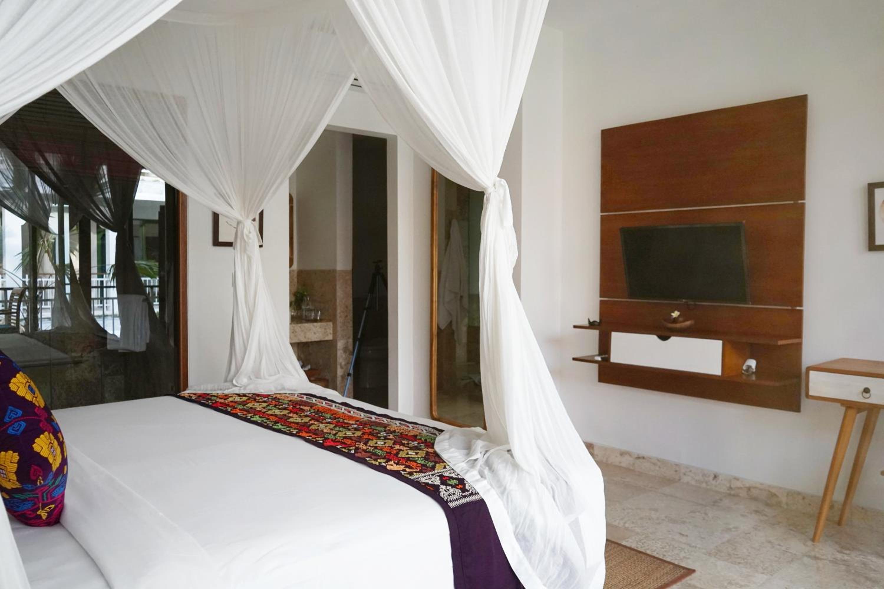 Sabana Deluxe with Pool View - Photo 10