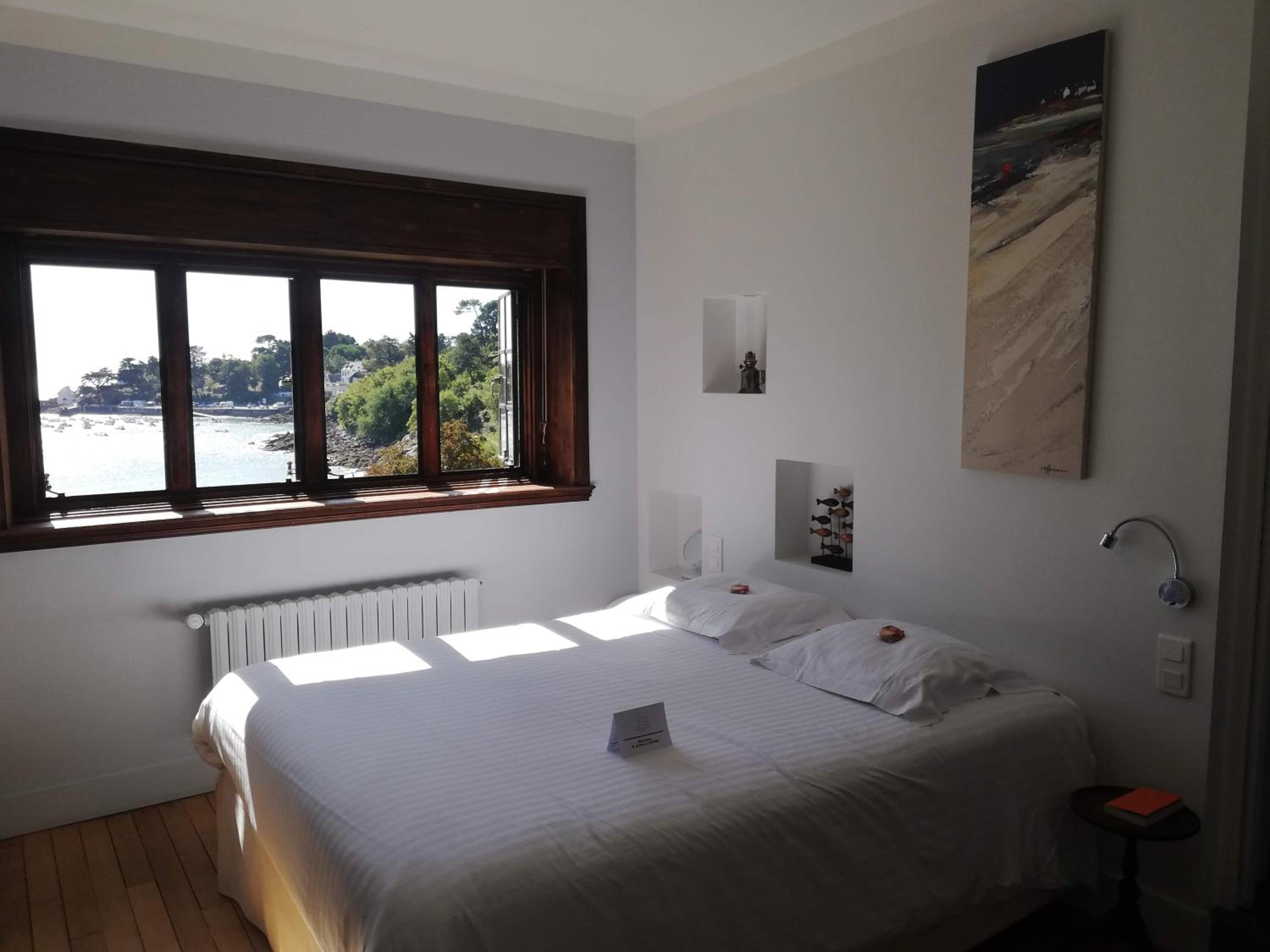 Superior Double or Twin Room with Sea View photo 2