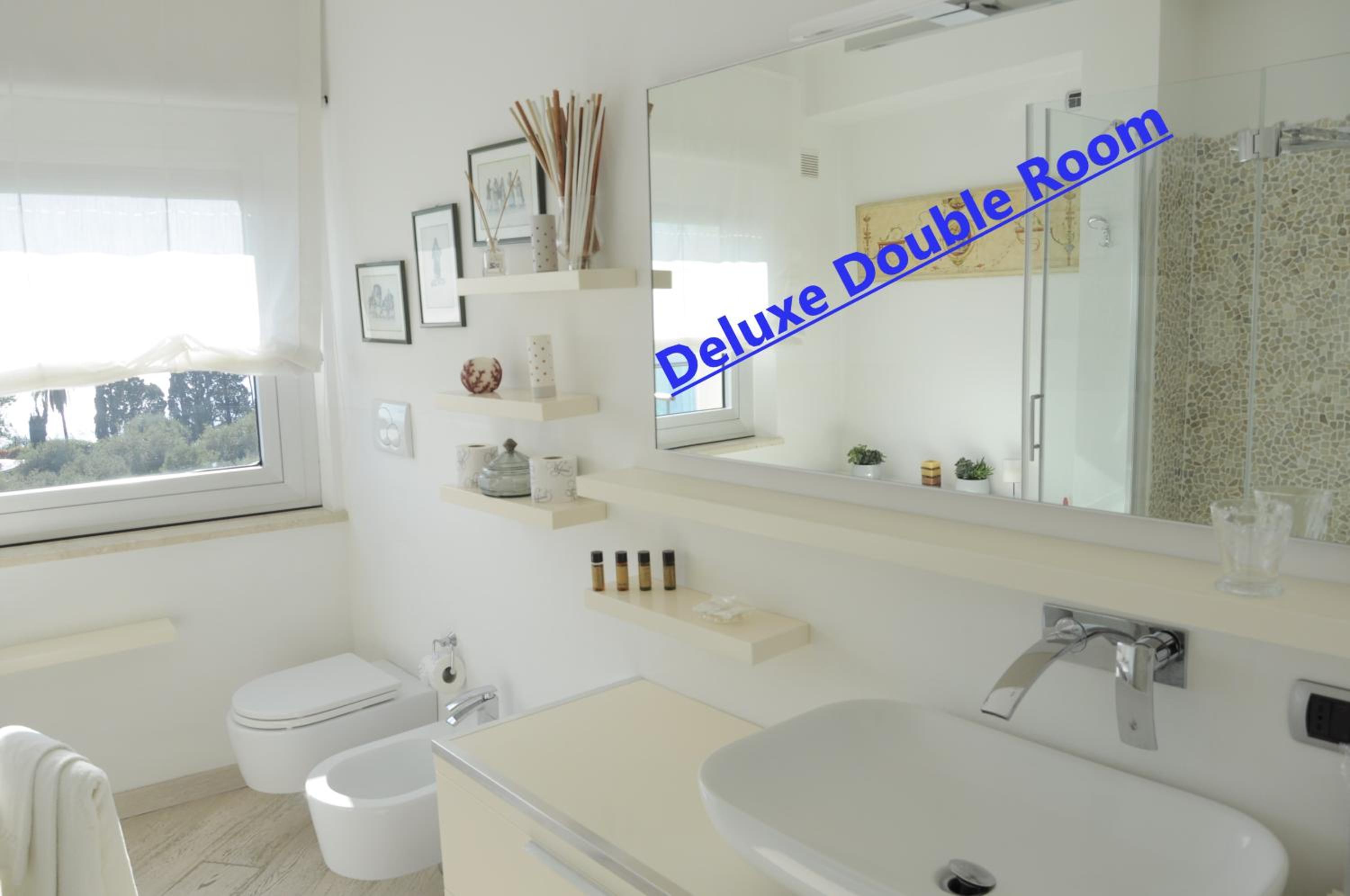 Superior Double Room with Terrace and Sea view photo 3