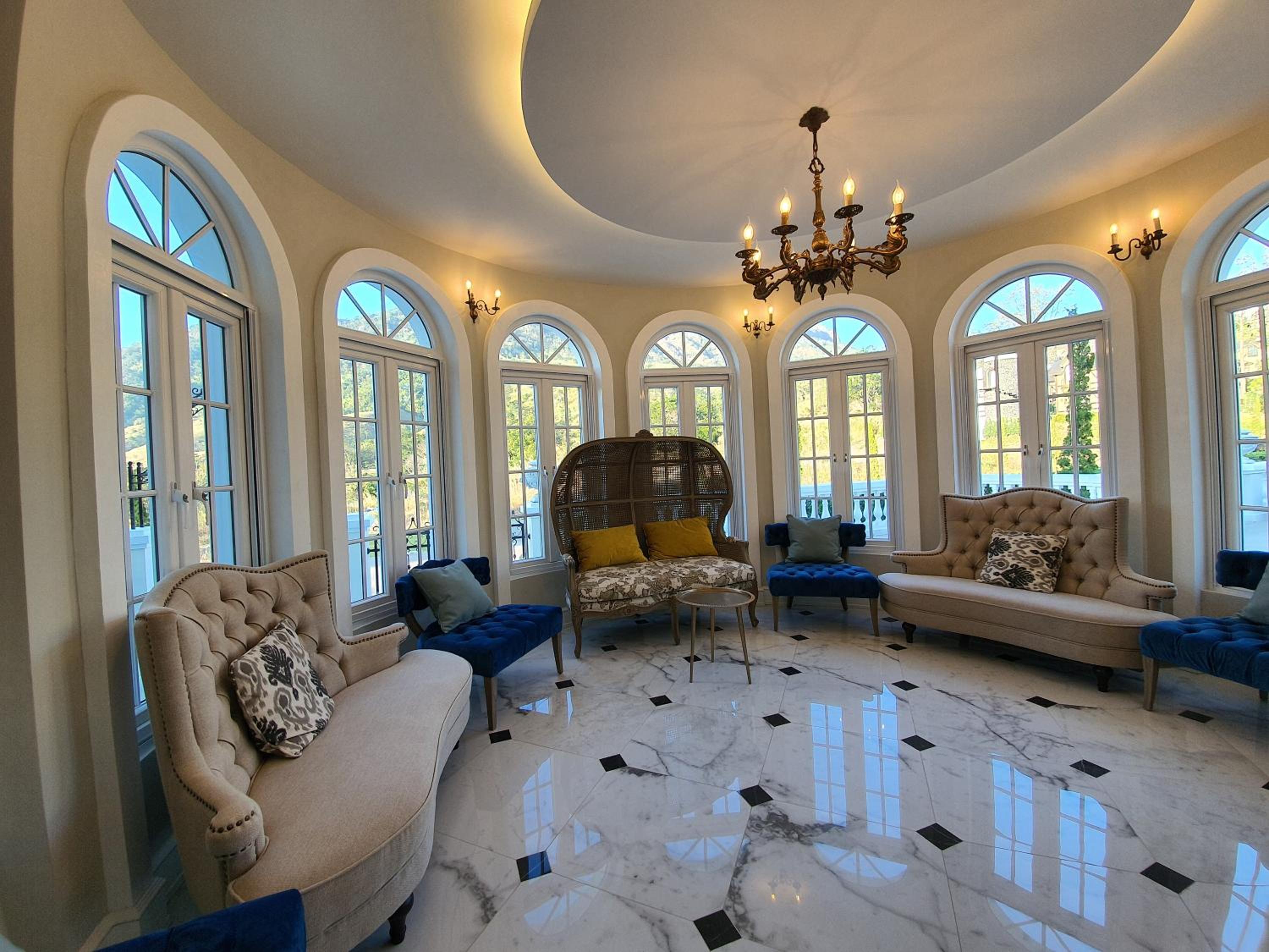 Deluxe Suite - Photo 9