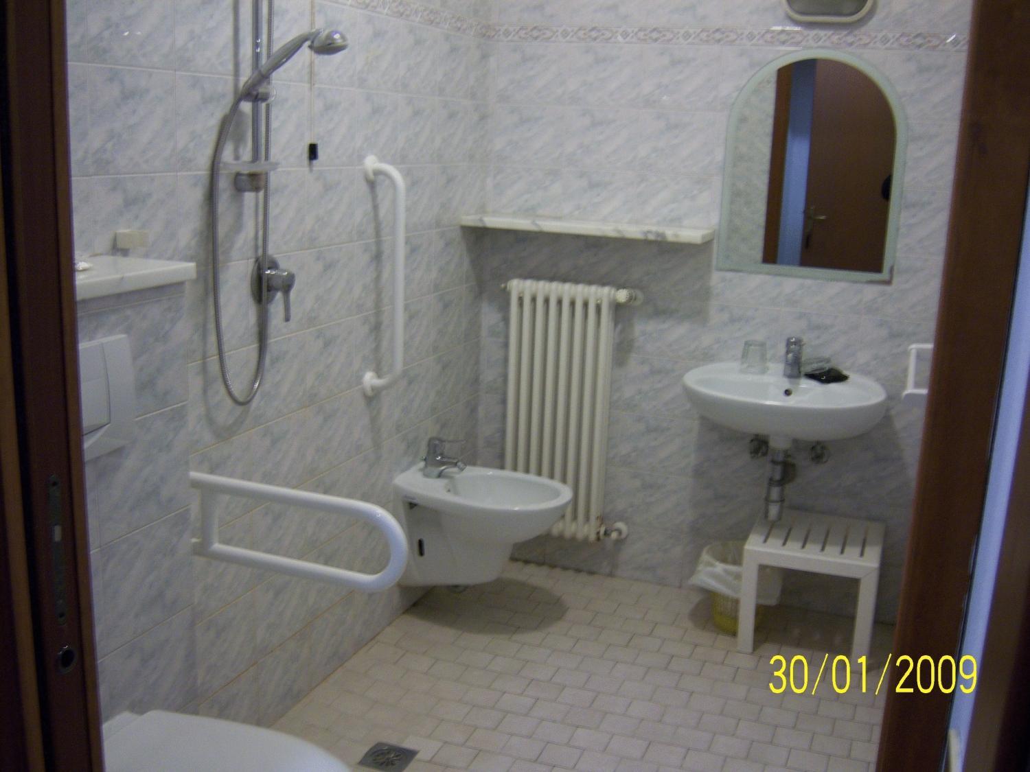 Quadruple Room with Balcony - Photo 3