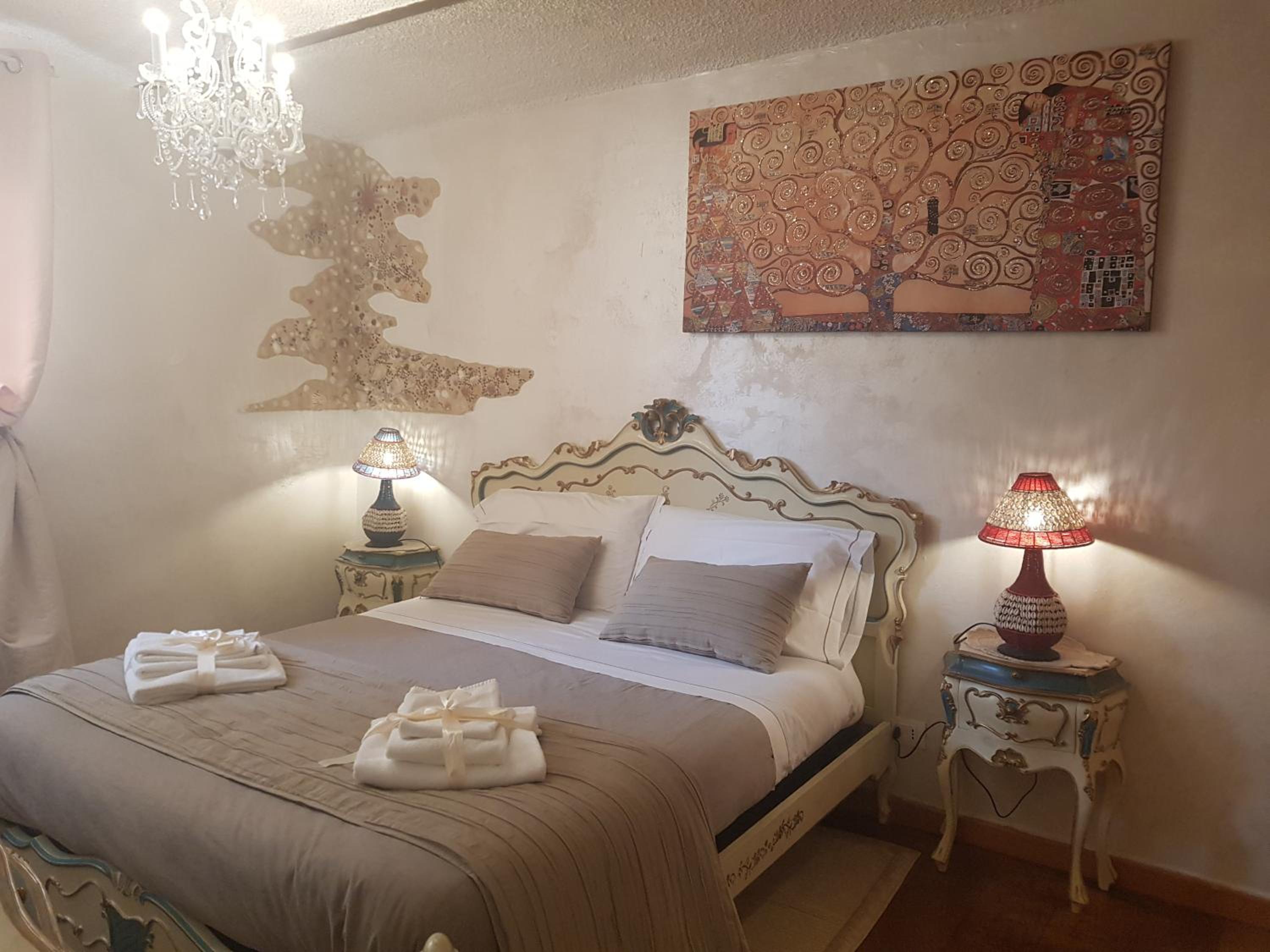 Deluxe Double or Twin Room - Photo 2