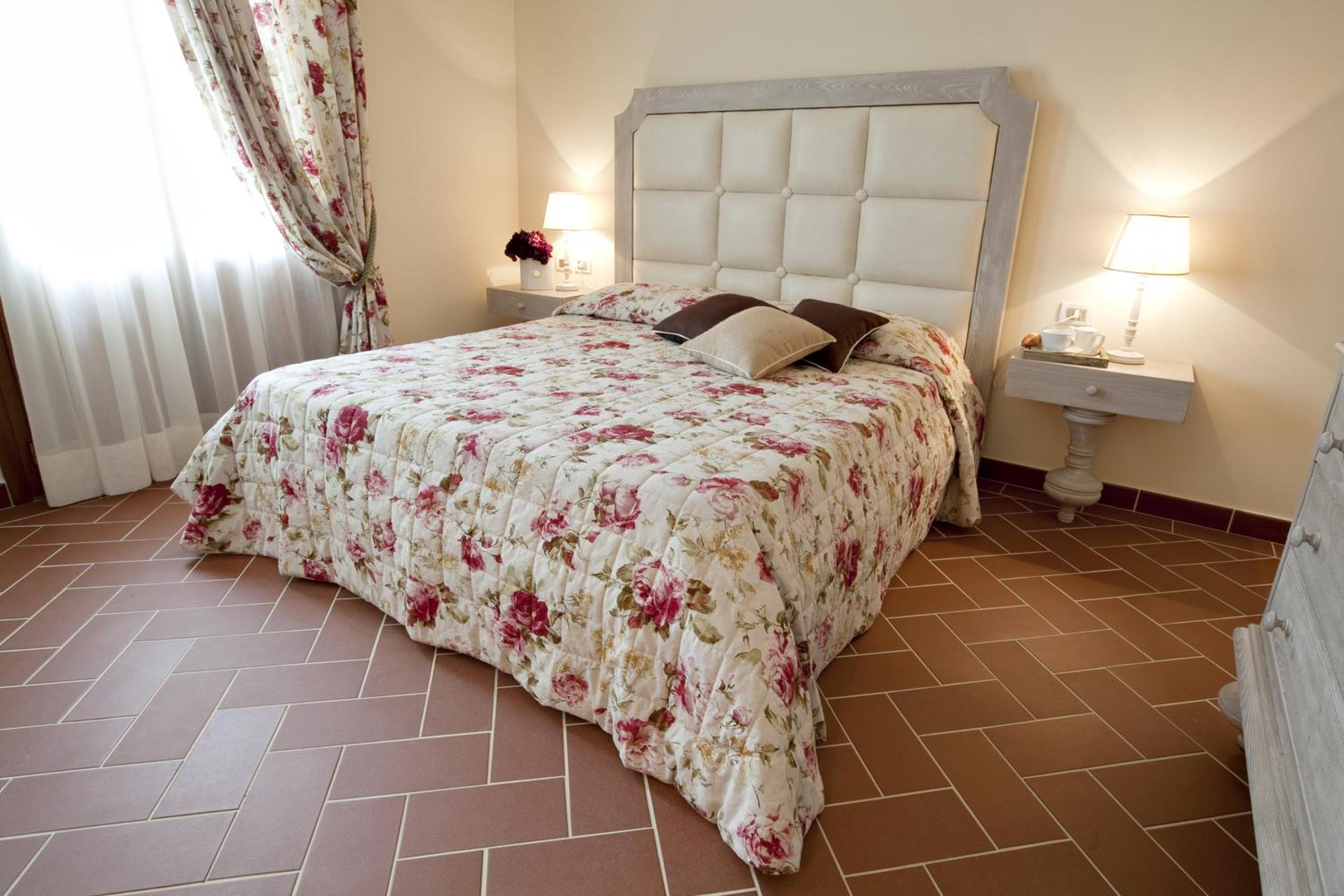 Luxury Apartment - Photo 1