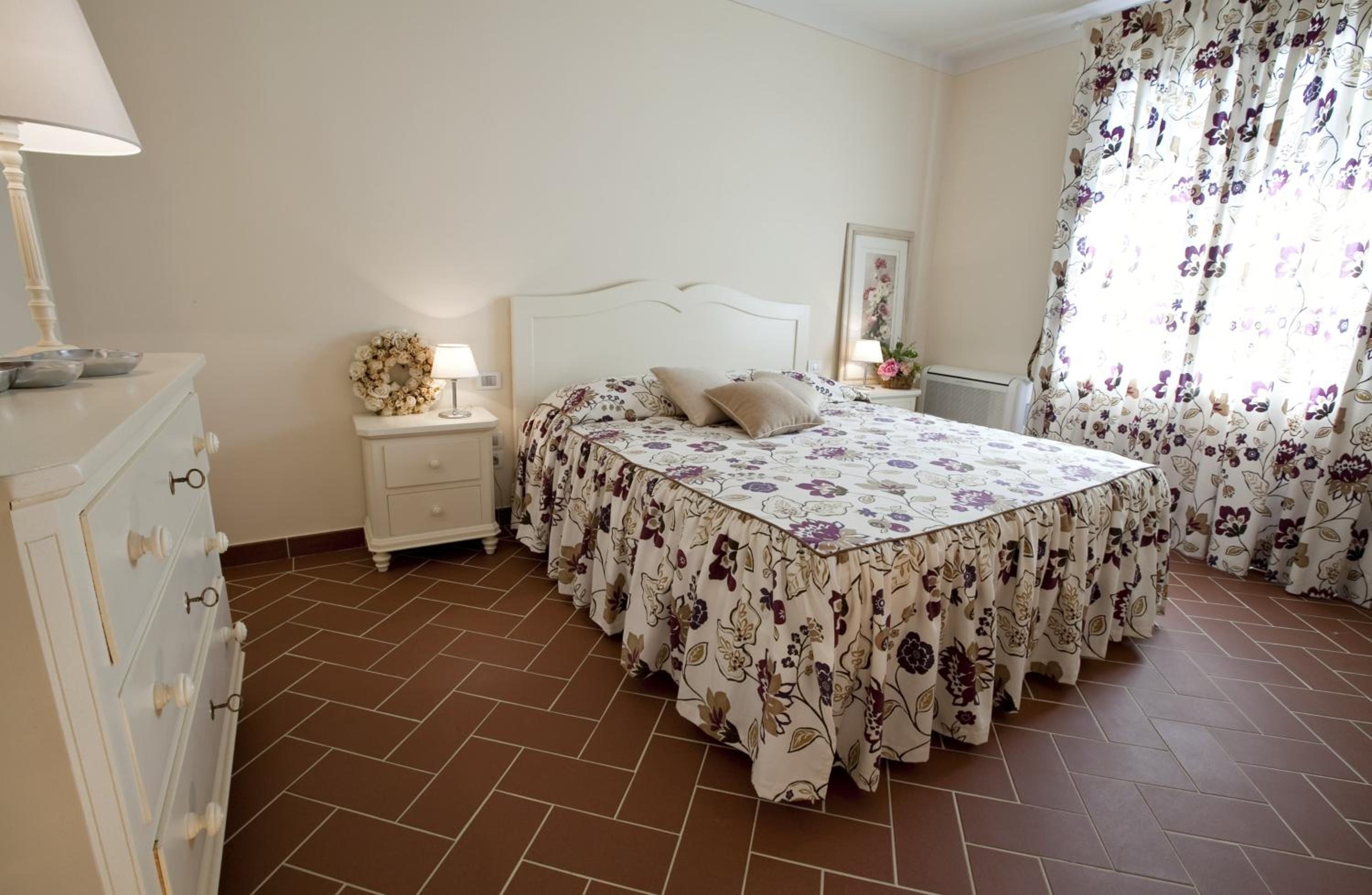 Apartment - Disability Access - Photo 1