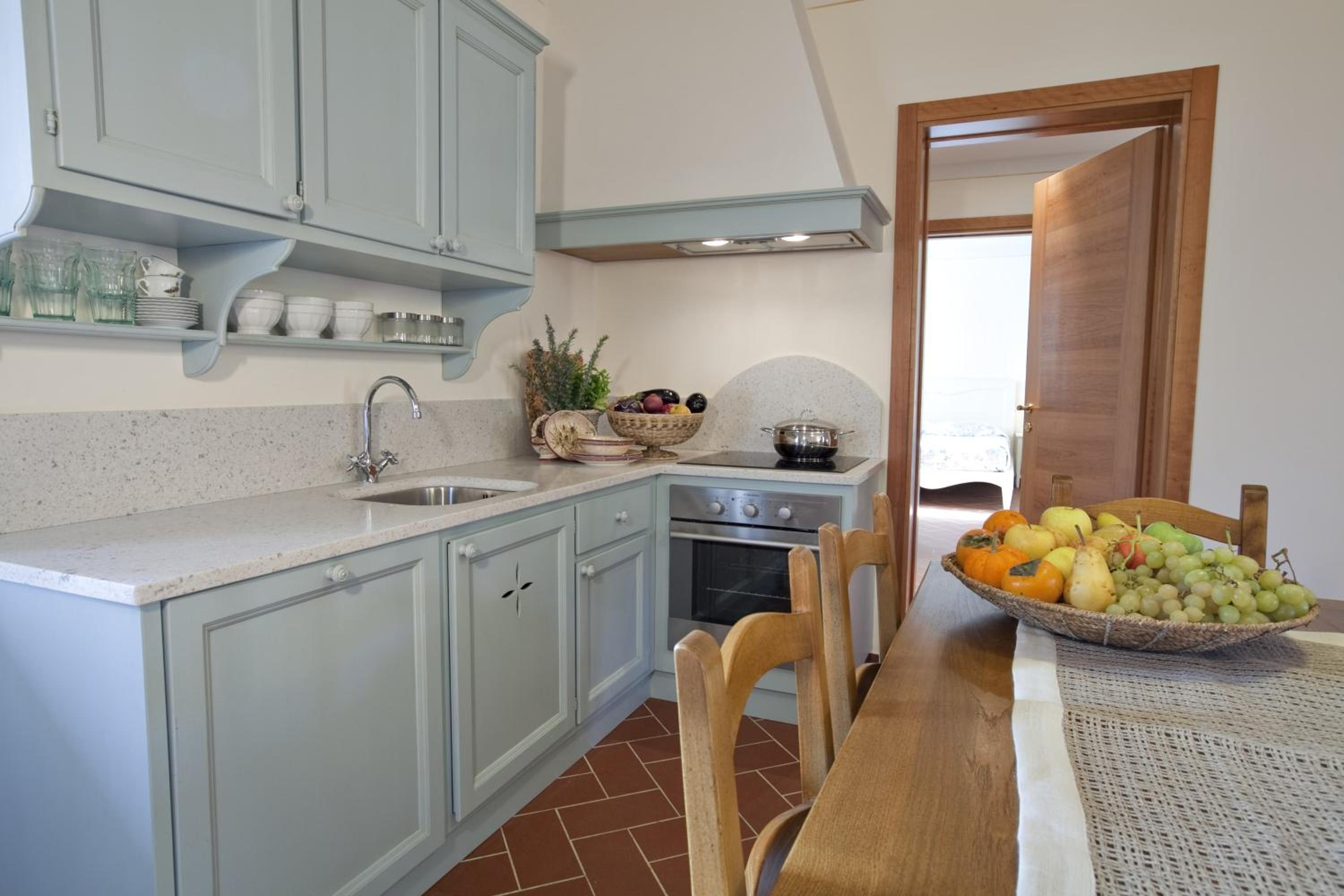 Two-Bedroom Apartment with Garden View - Photo 3