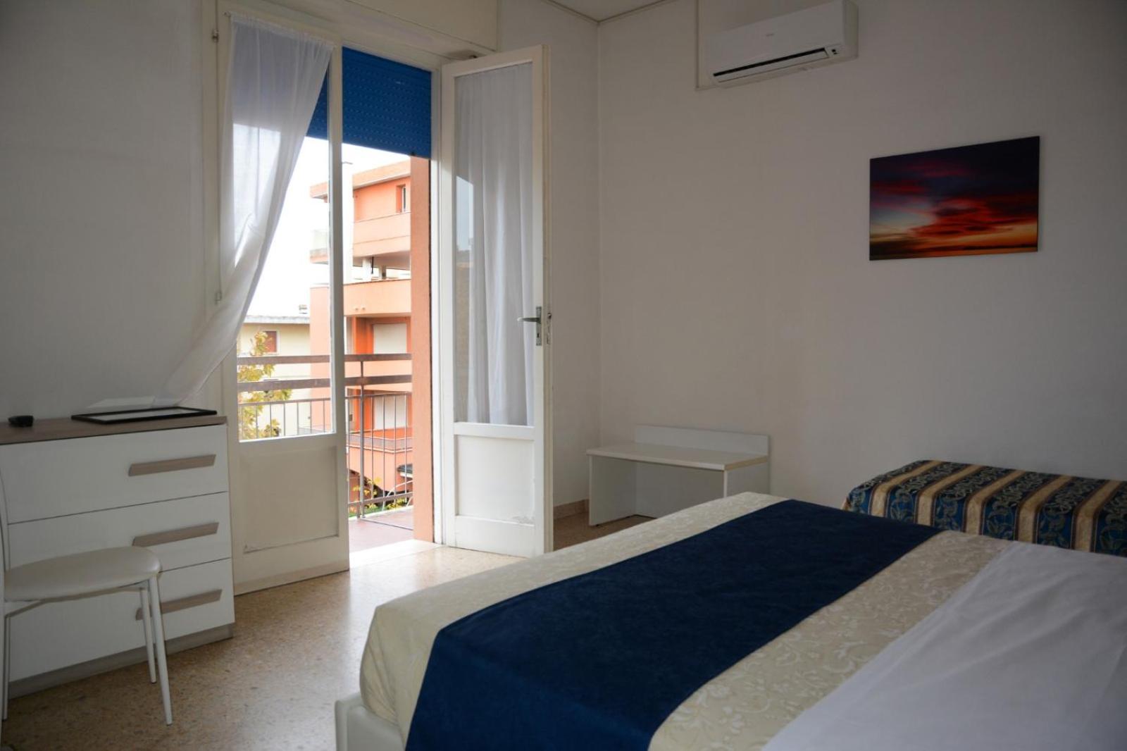 Quadruple Room - Photo 1