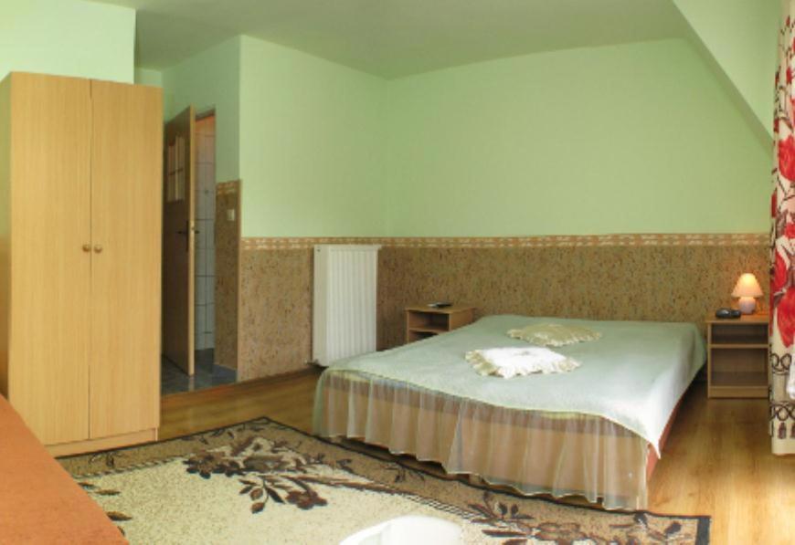 Large Double Room photo 2