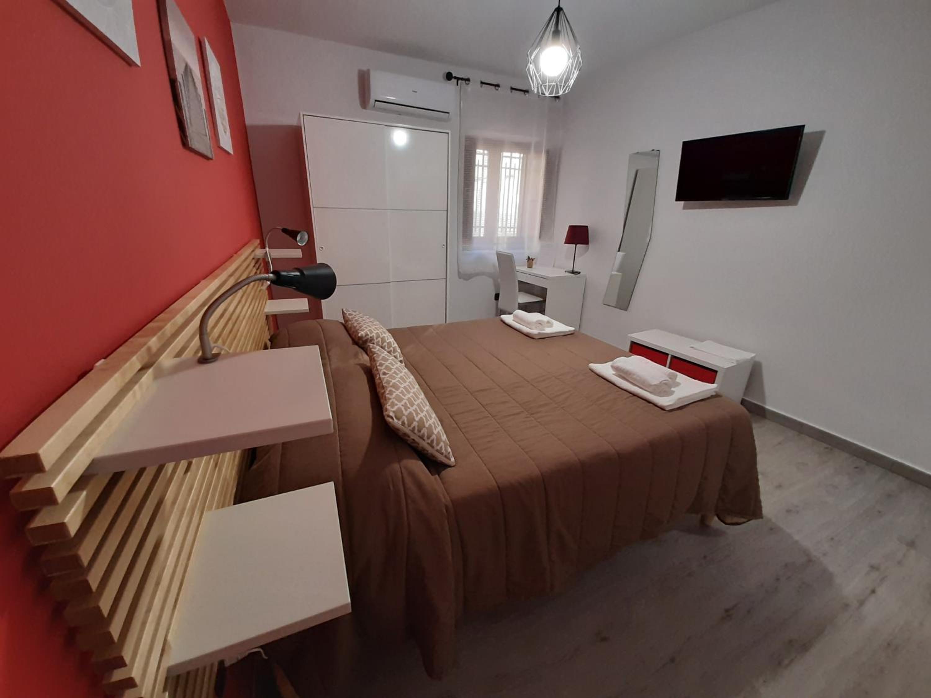 Deluxe Double Room - Photo 42