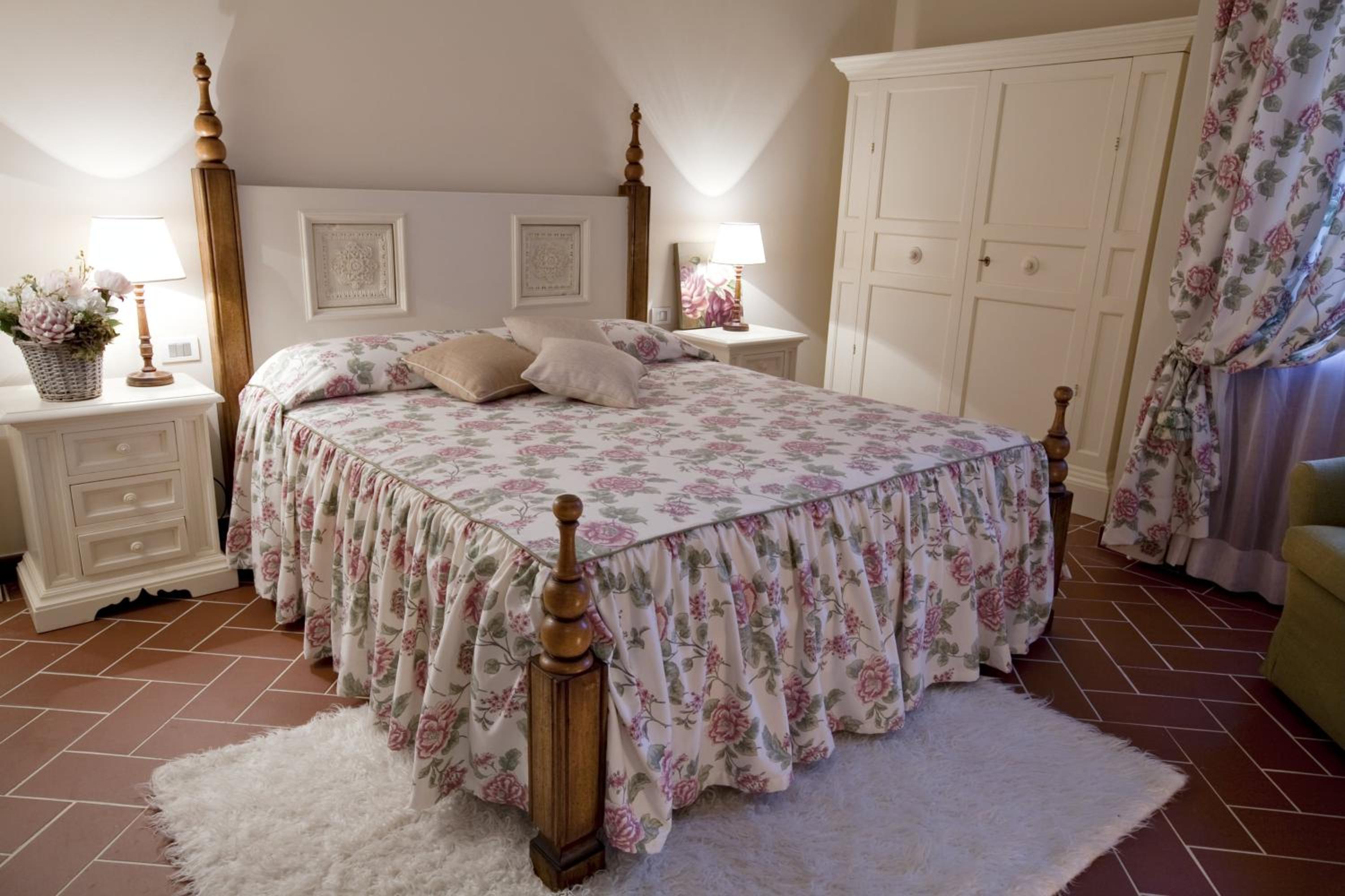 Two-Bedroom Apartment with Spa Bath - Photo 1