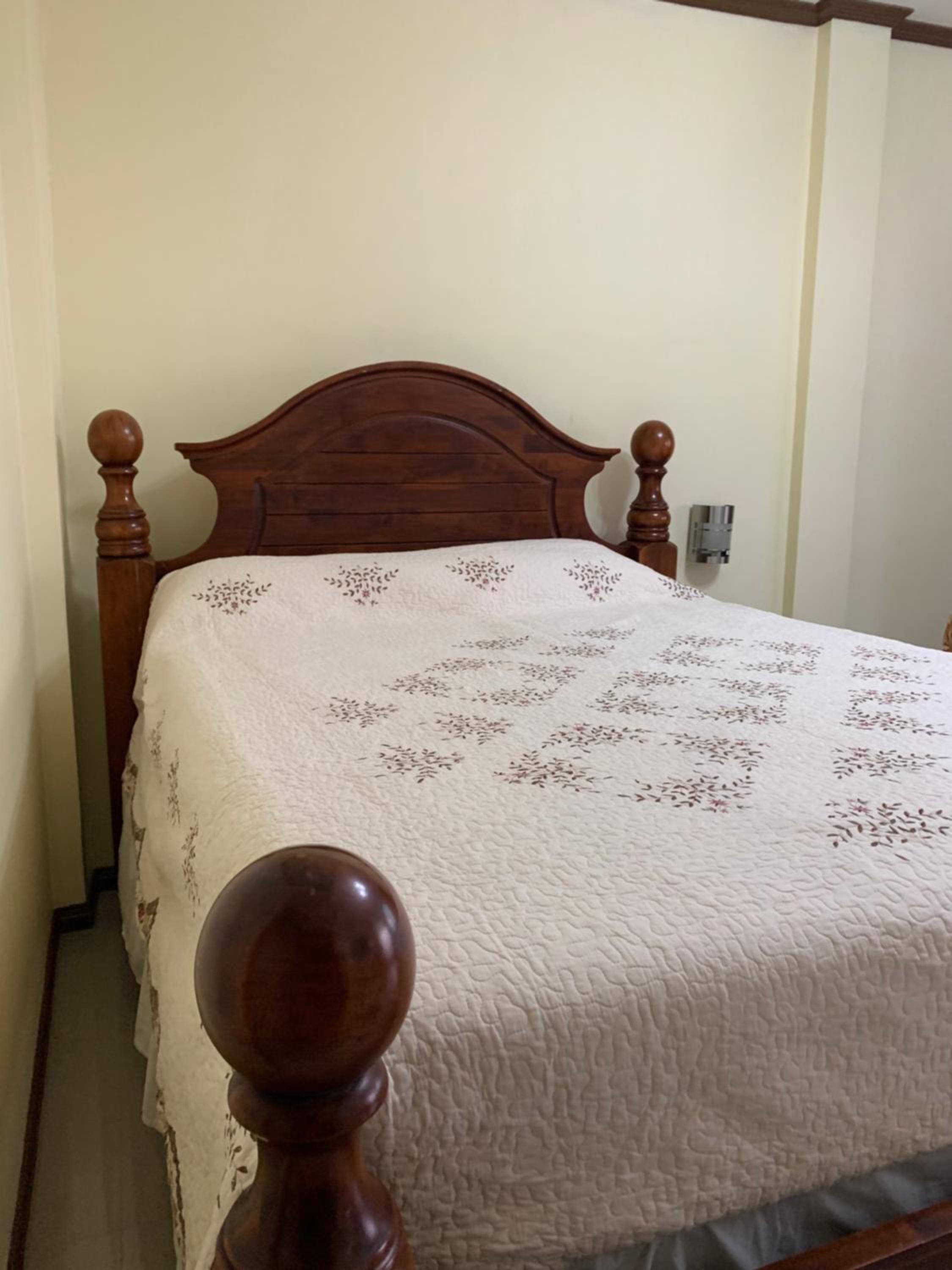 Deluxe Queen Suite - Photo 1