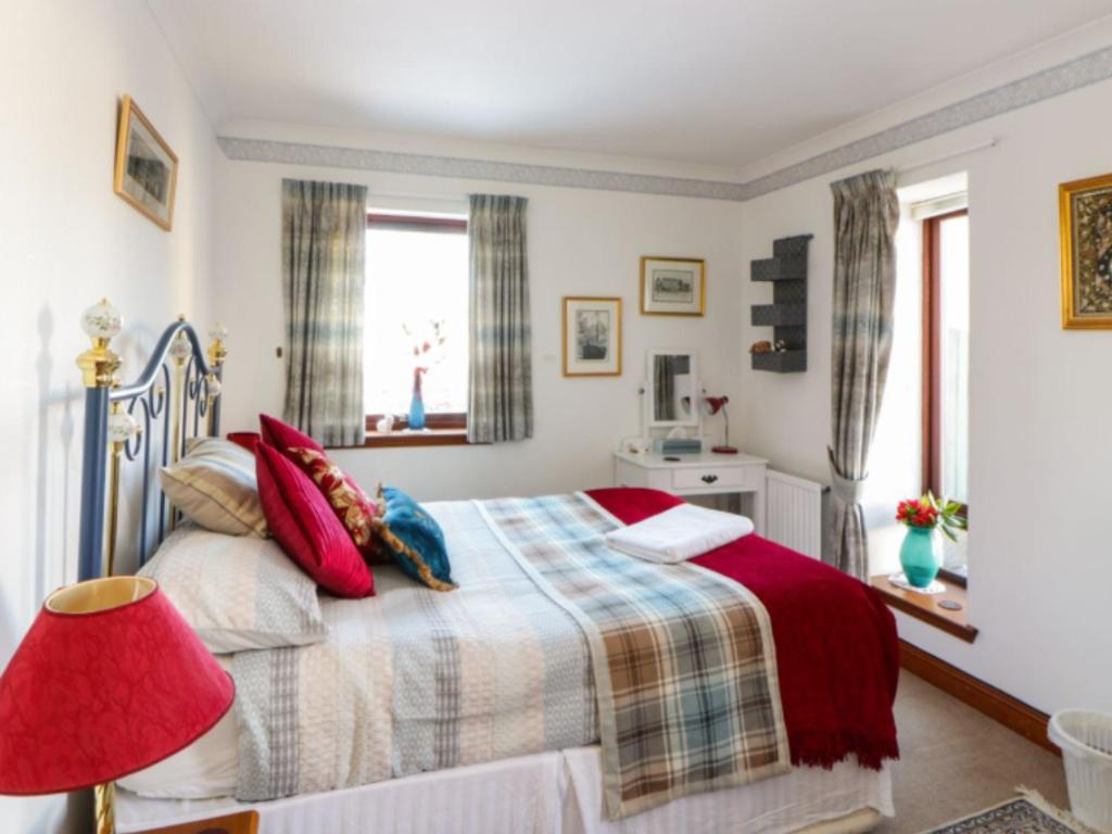 Seven-Bedroom House photo 1