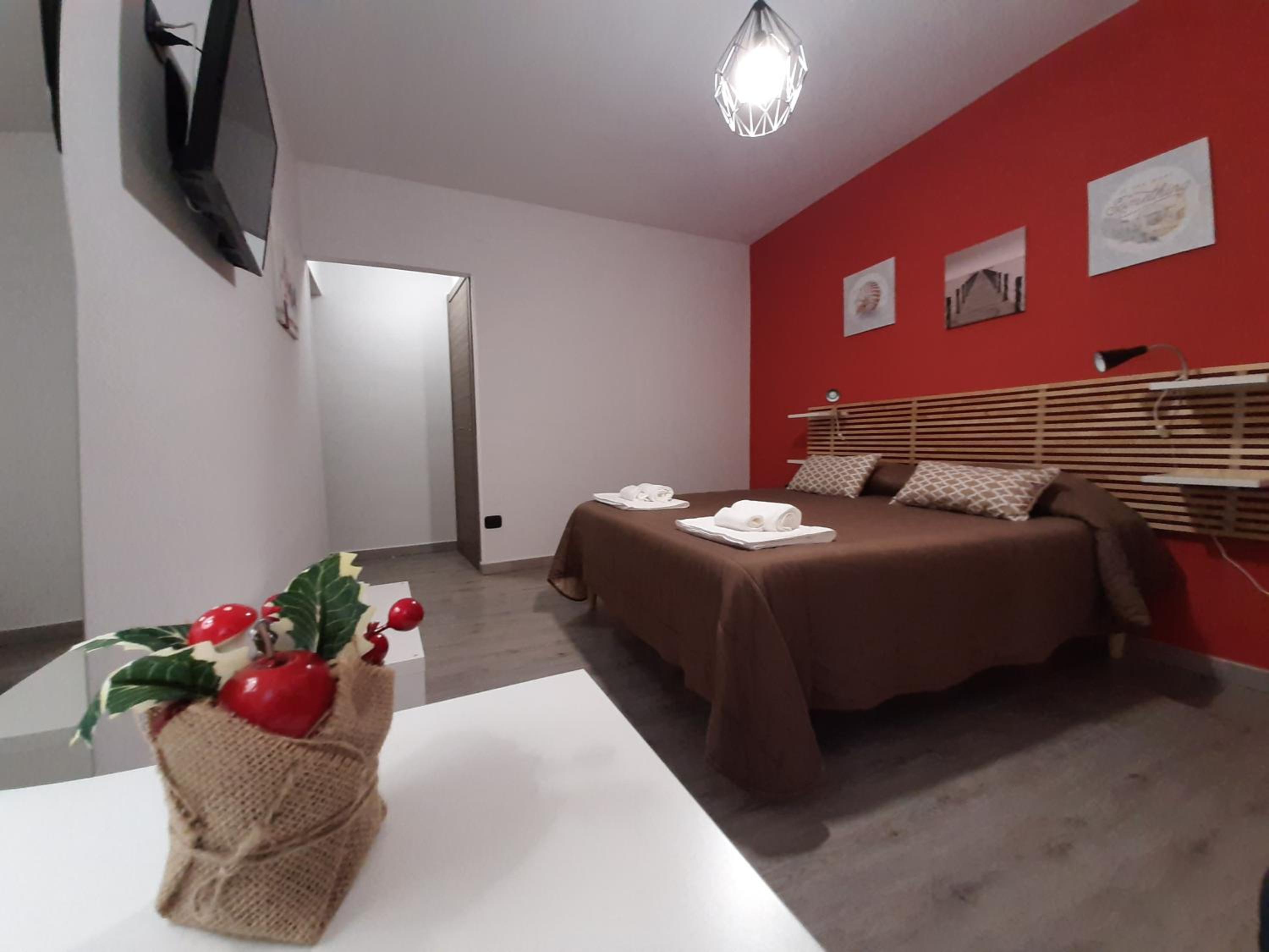 Deluxe Double Room - Photo 43