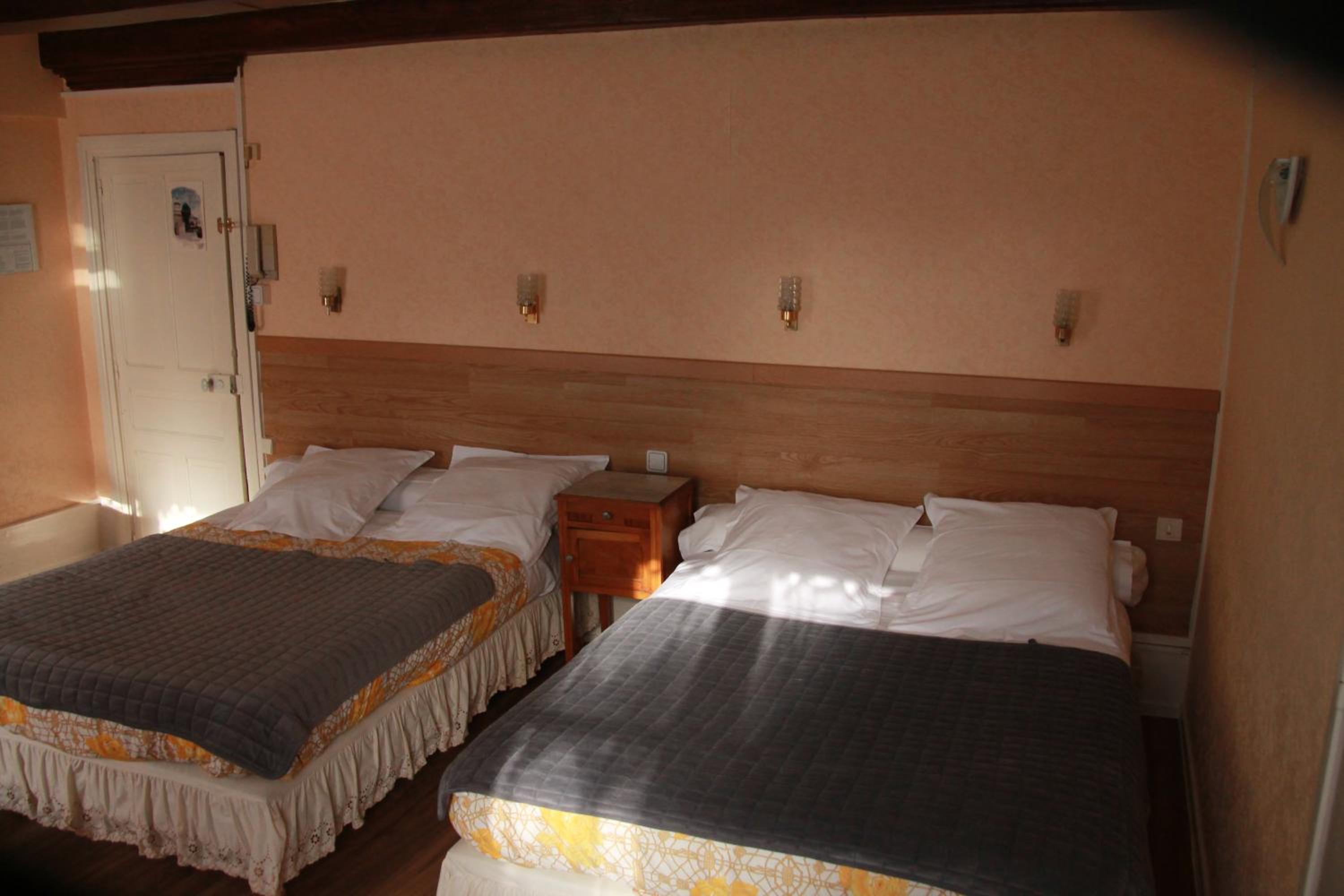 Family triple room