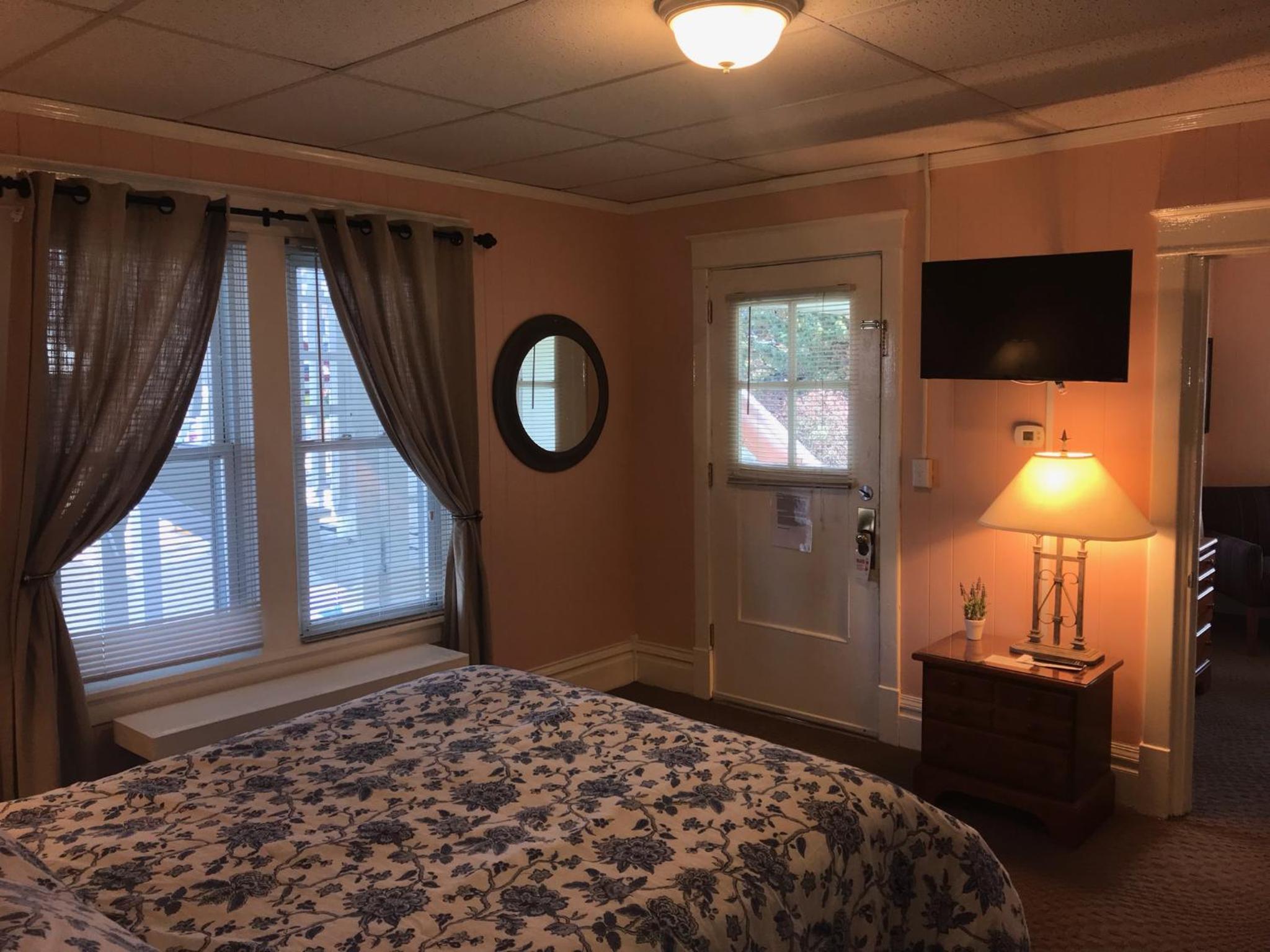 Two-Bedroom Apartment - Sleeps 4 photo 1