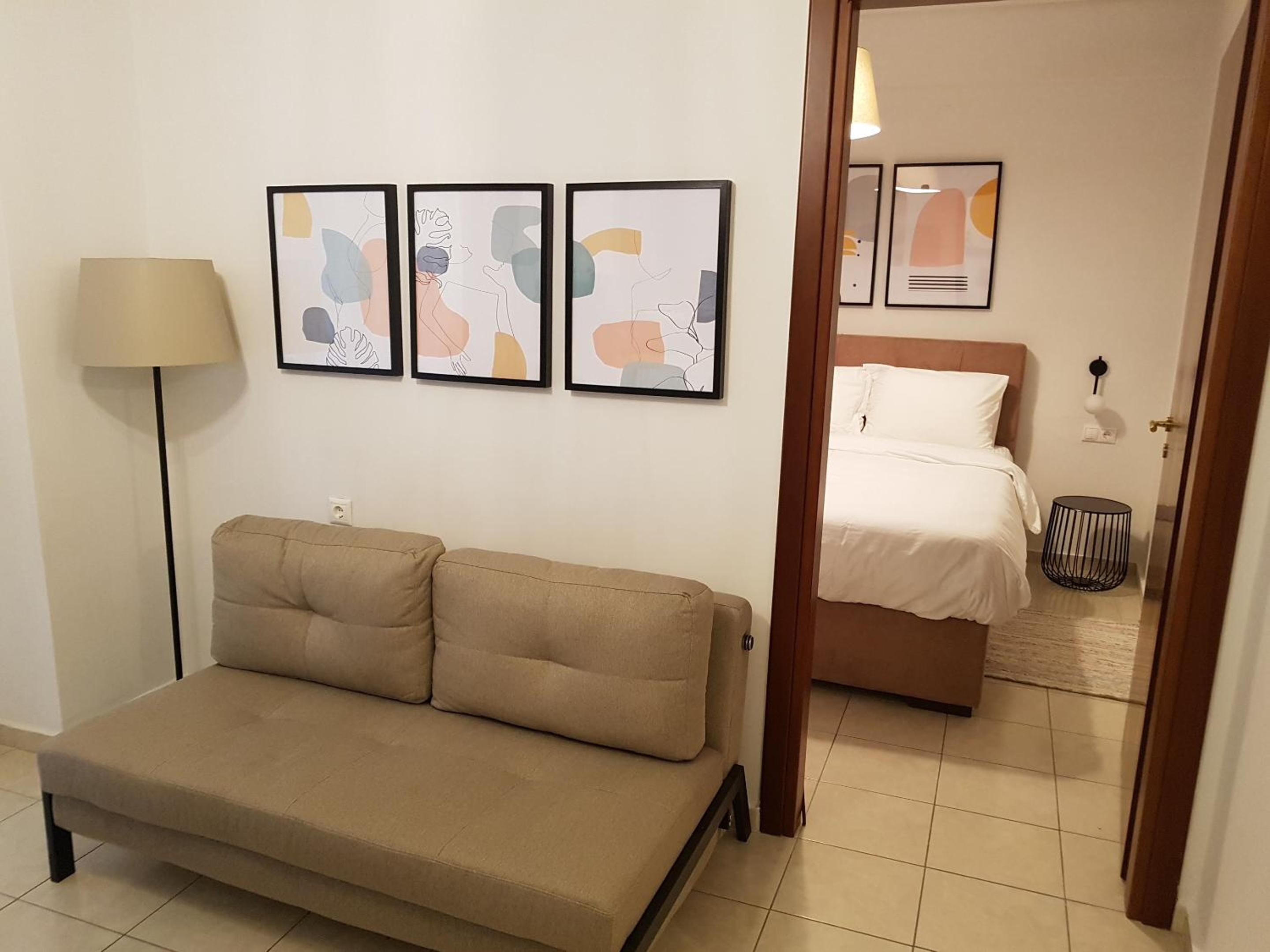 One-Bedroom Apartment