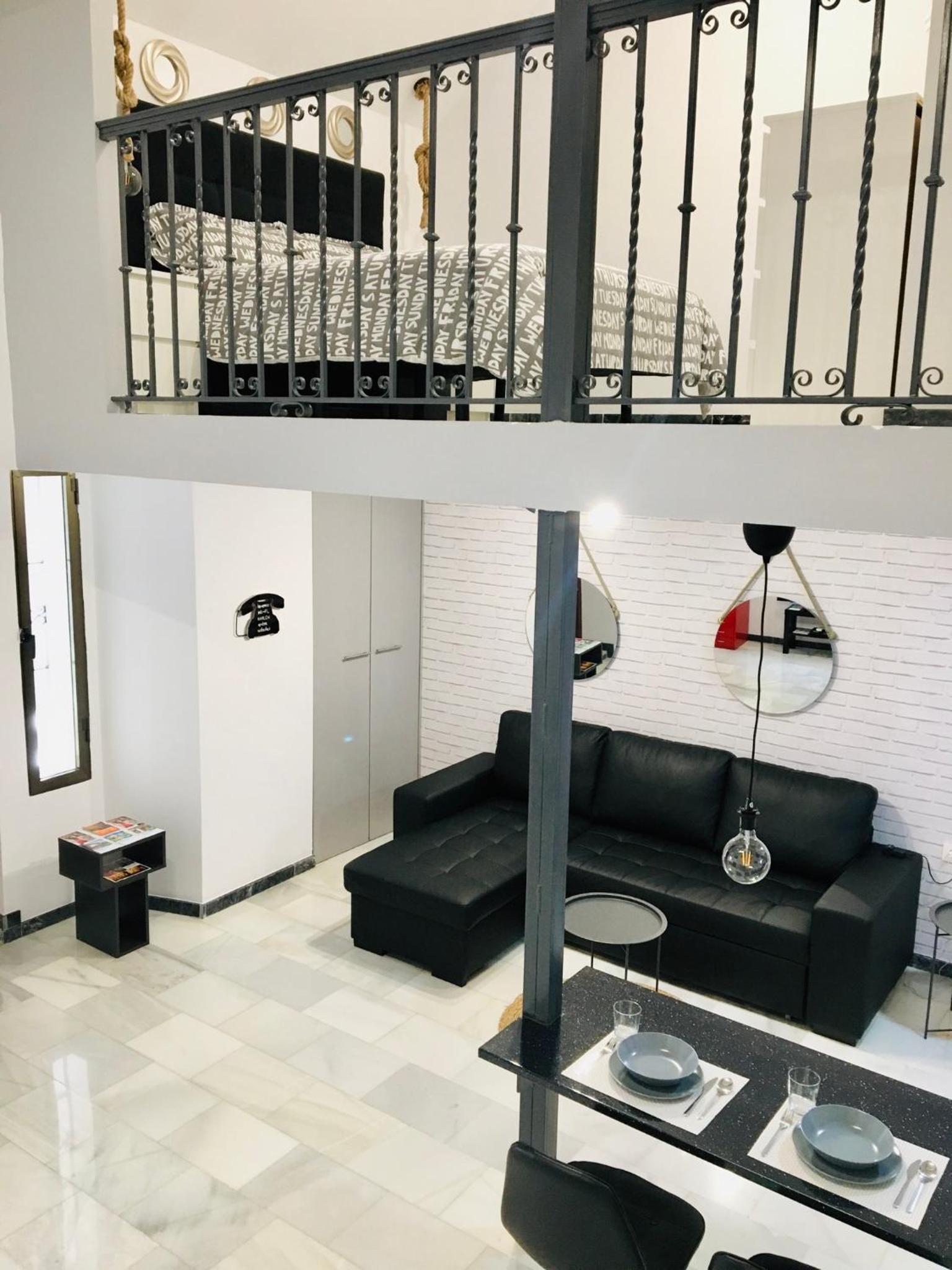 One-Bedroom Apartment - Photo 41