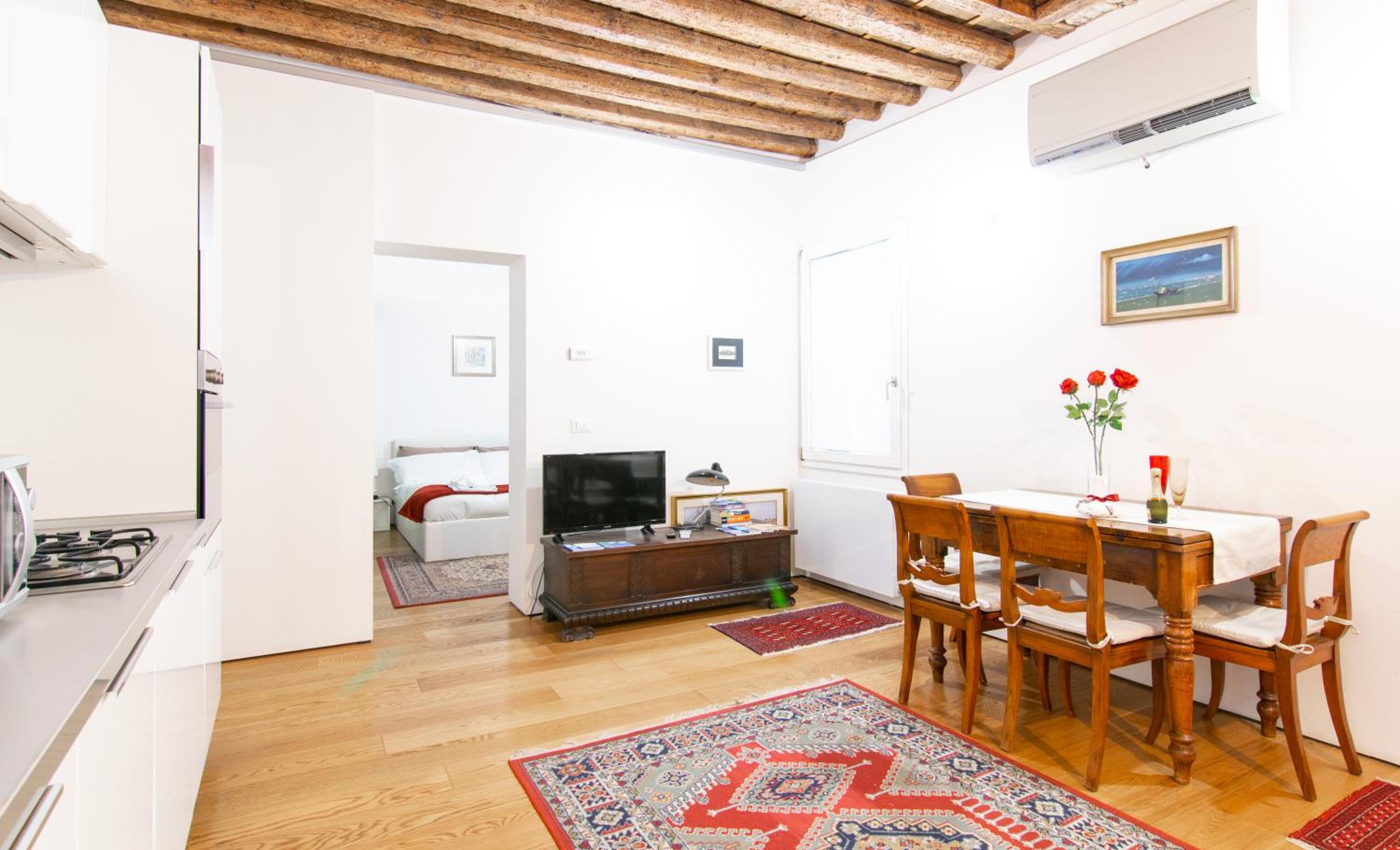 One-Bedroom House photo 3