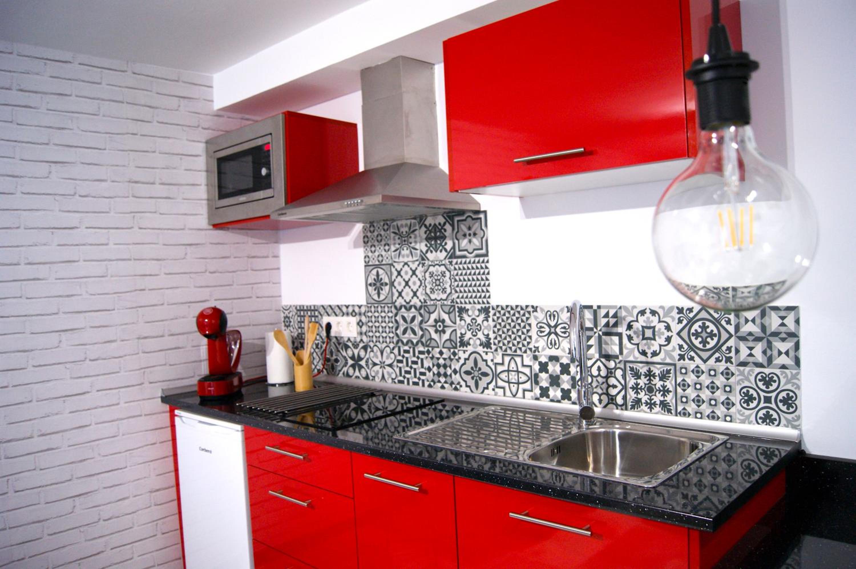 One-Bedroom Apartment - Photo 40