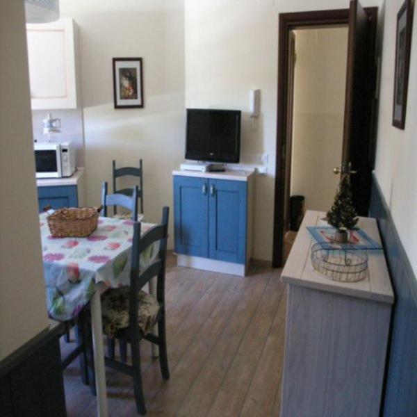 One-Bedroom Apartment photo 2