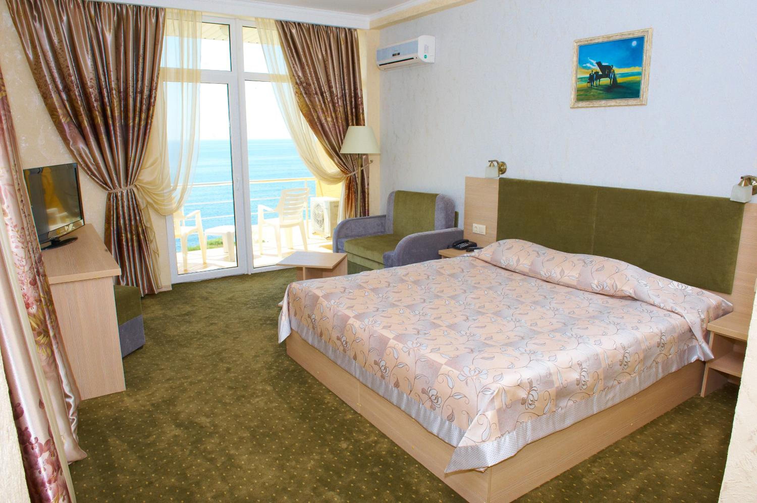 Standard Double or Twin Room photo 1
