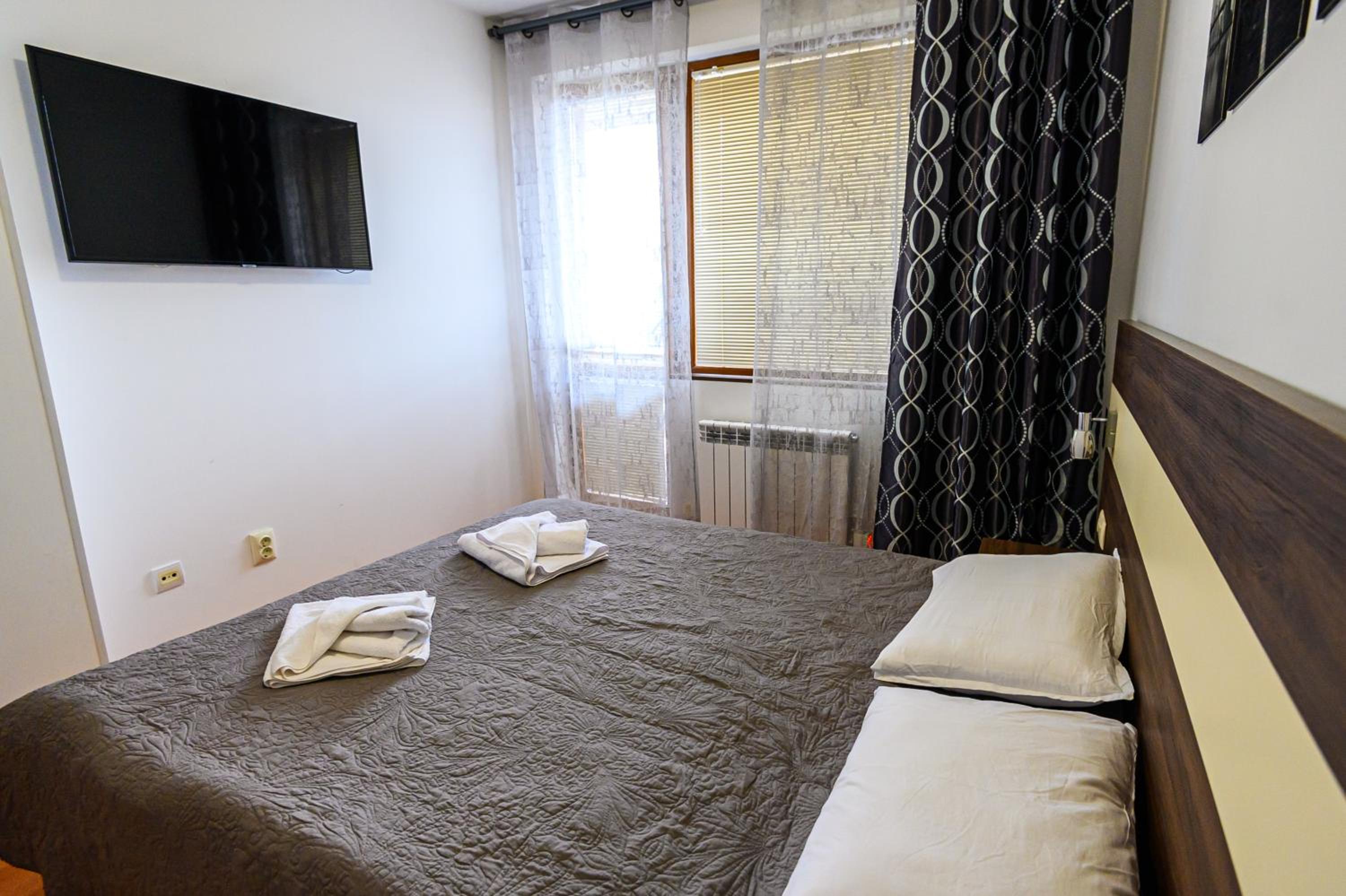 One-Bedroom Apartment - Photo 36