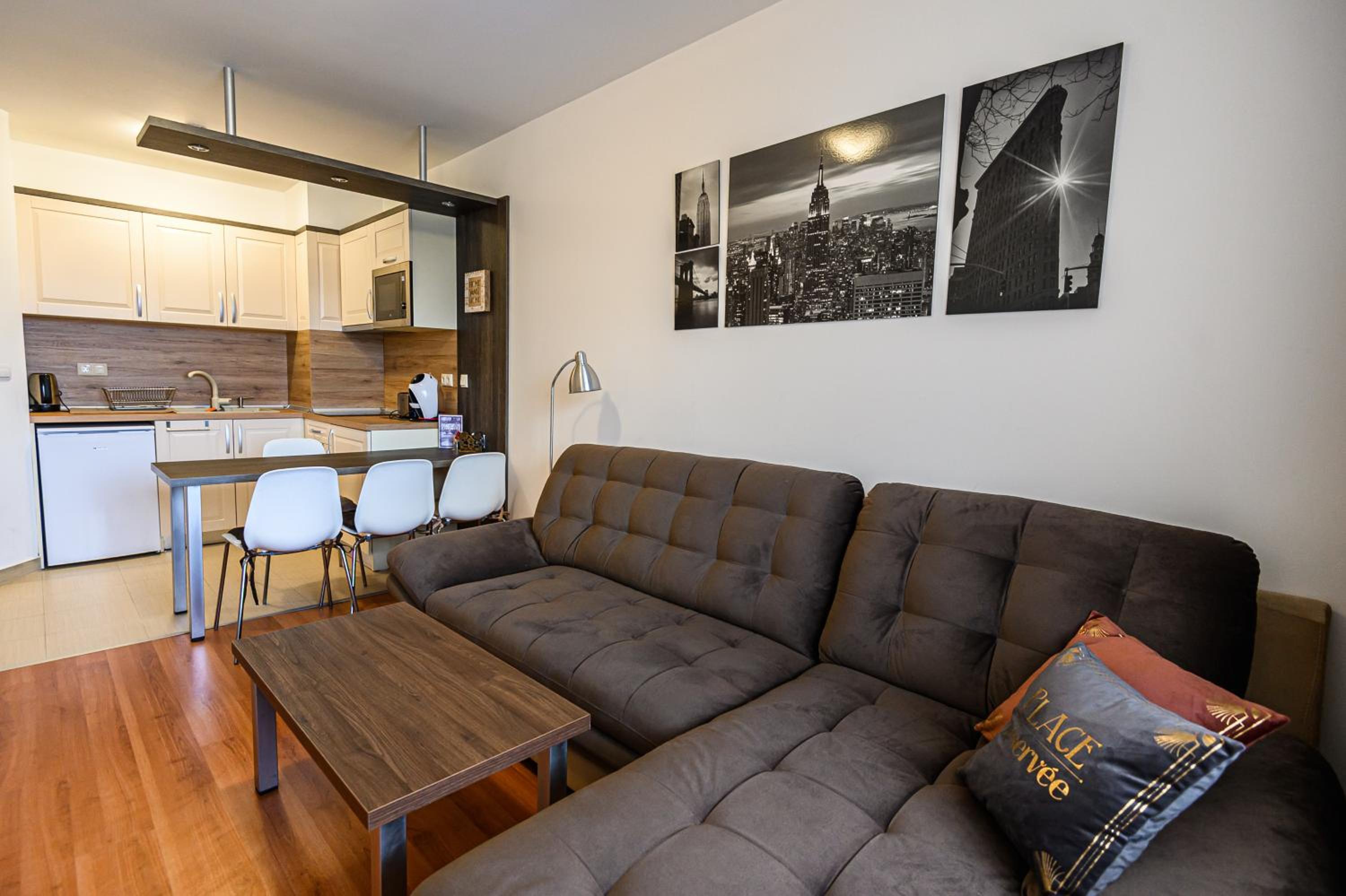 One-Bedroom Apartment - Photo 39