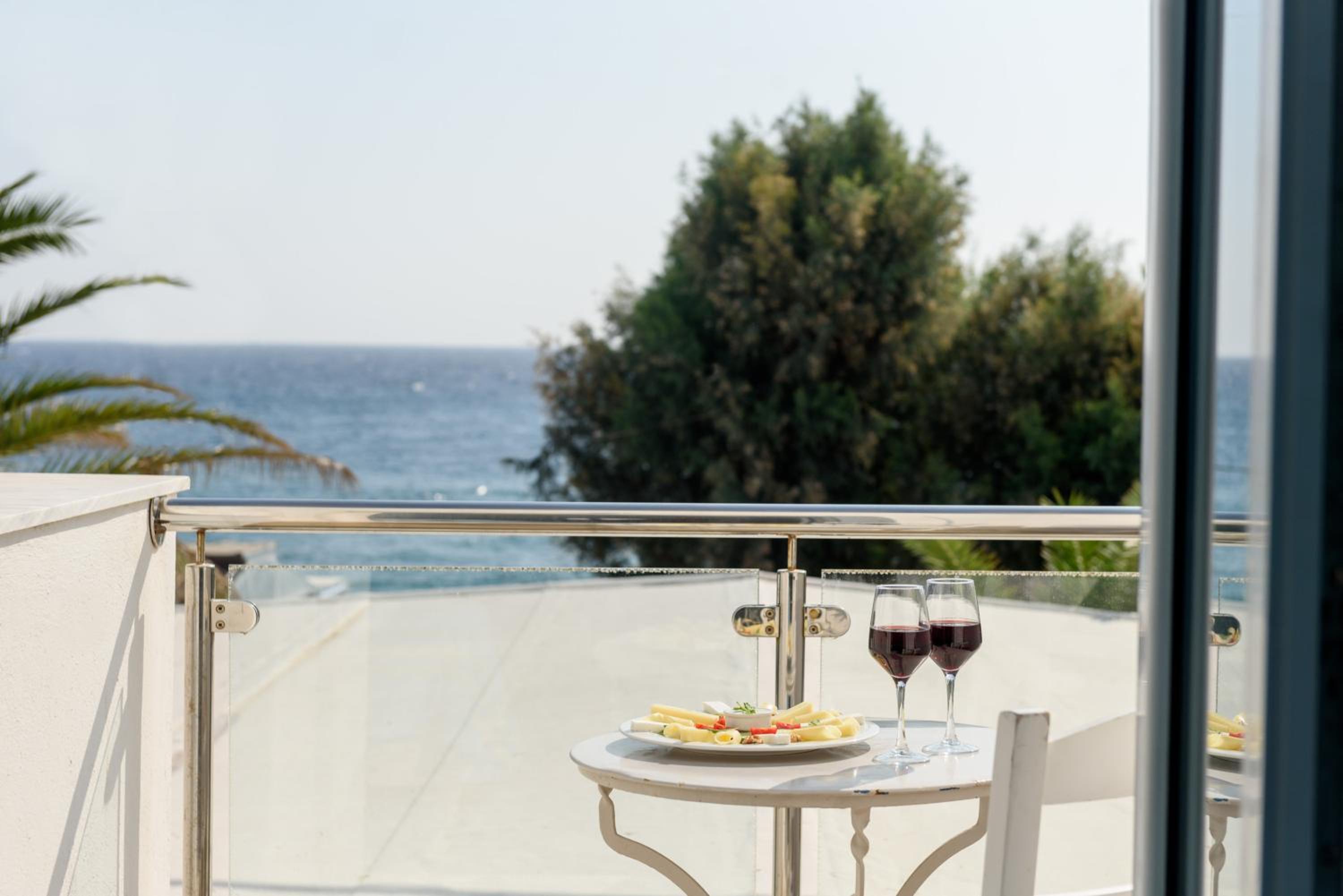 Superior Double Room with Sea View photo 3