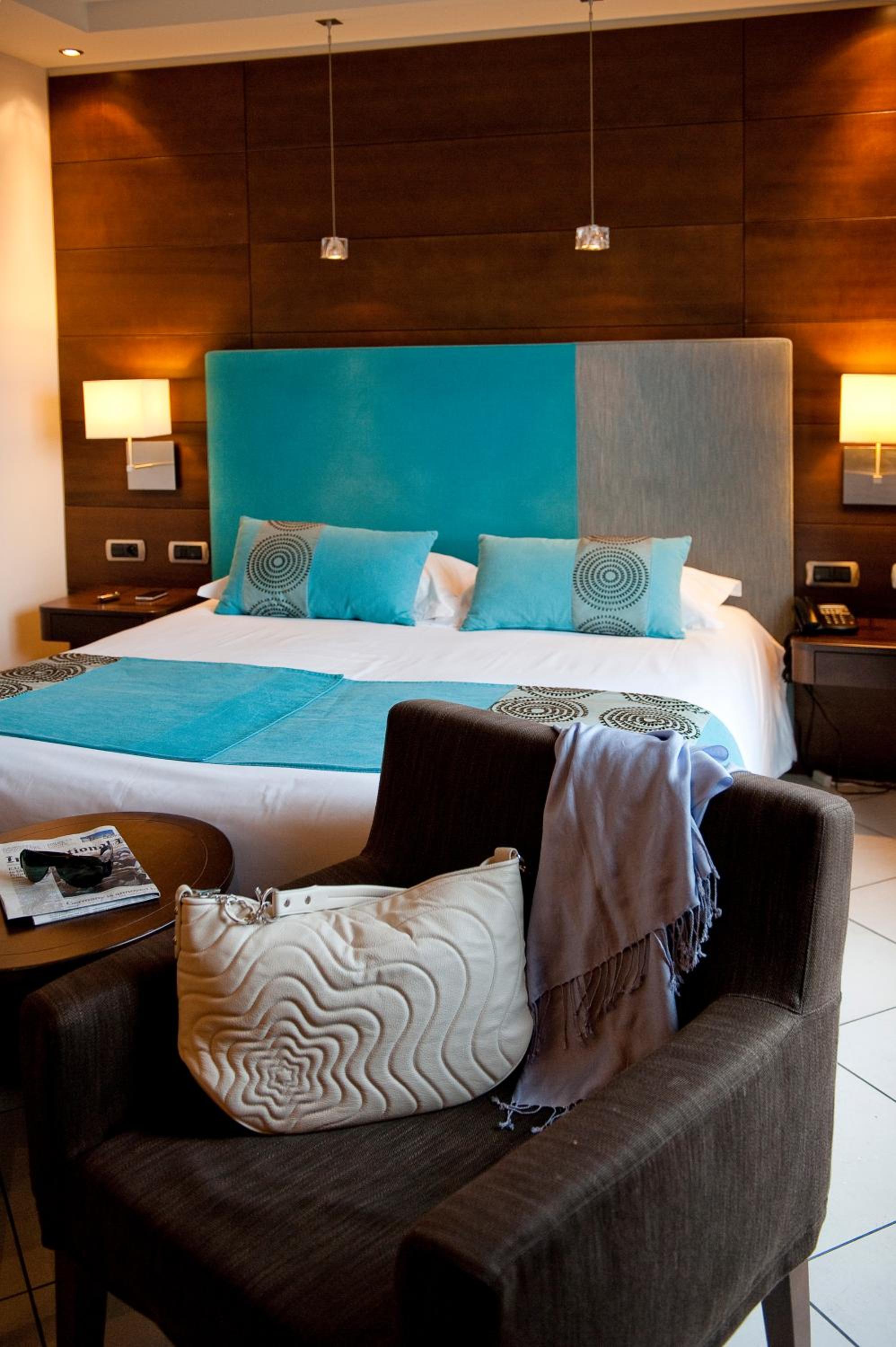Deluxe Double or Twin Room with Terrace and Park View - Photo 2