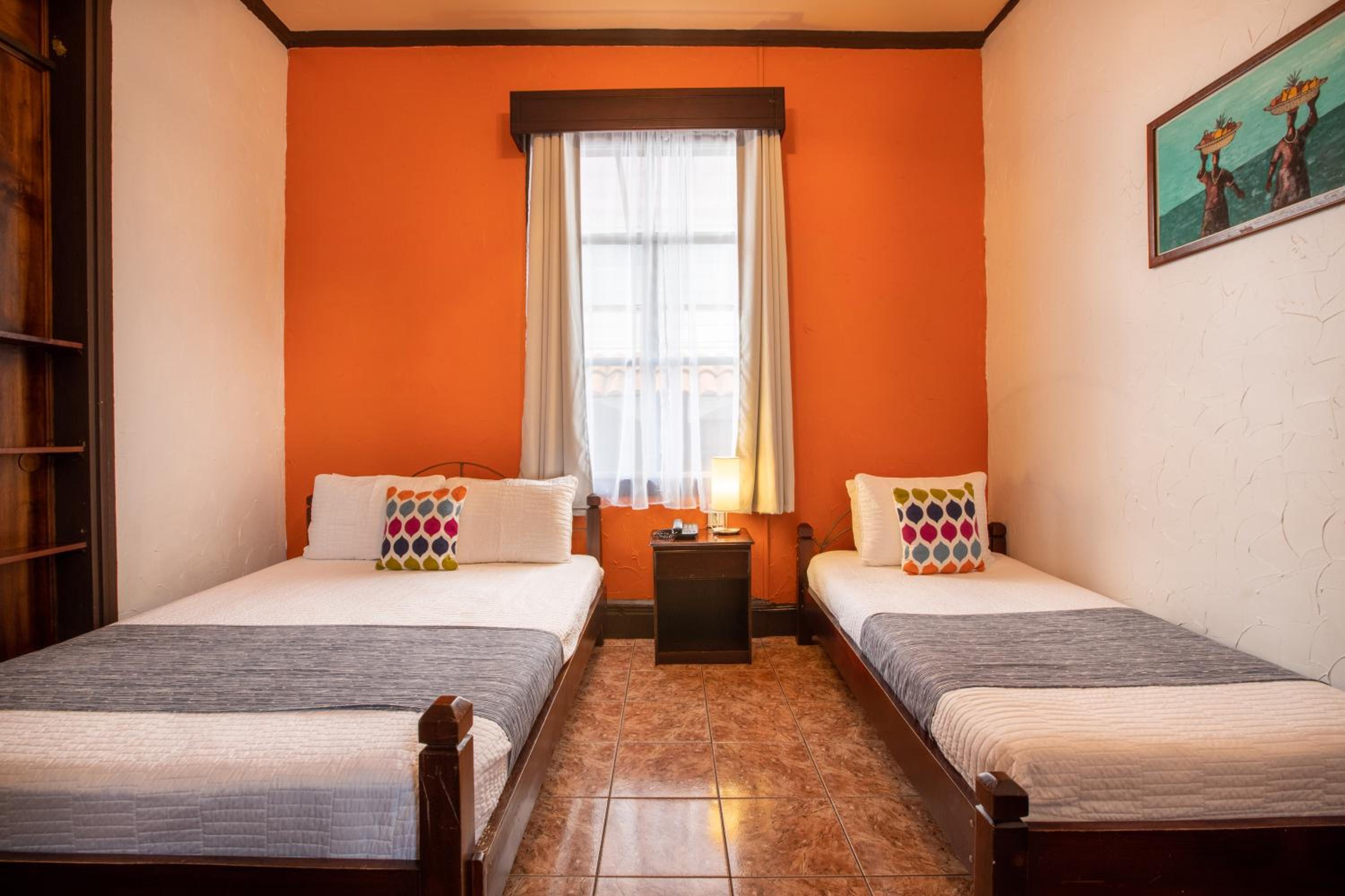Triple Room with Shared Bathroom photo 2