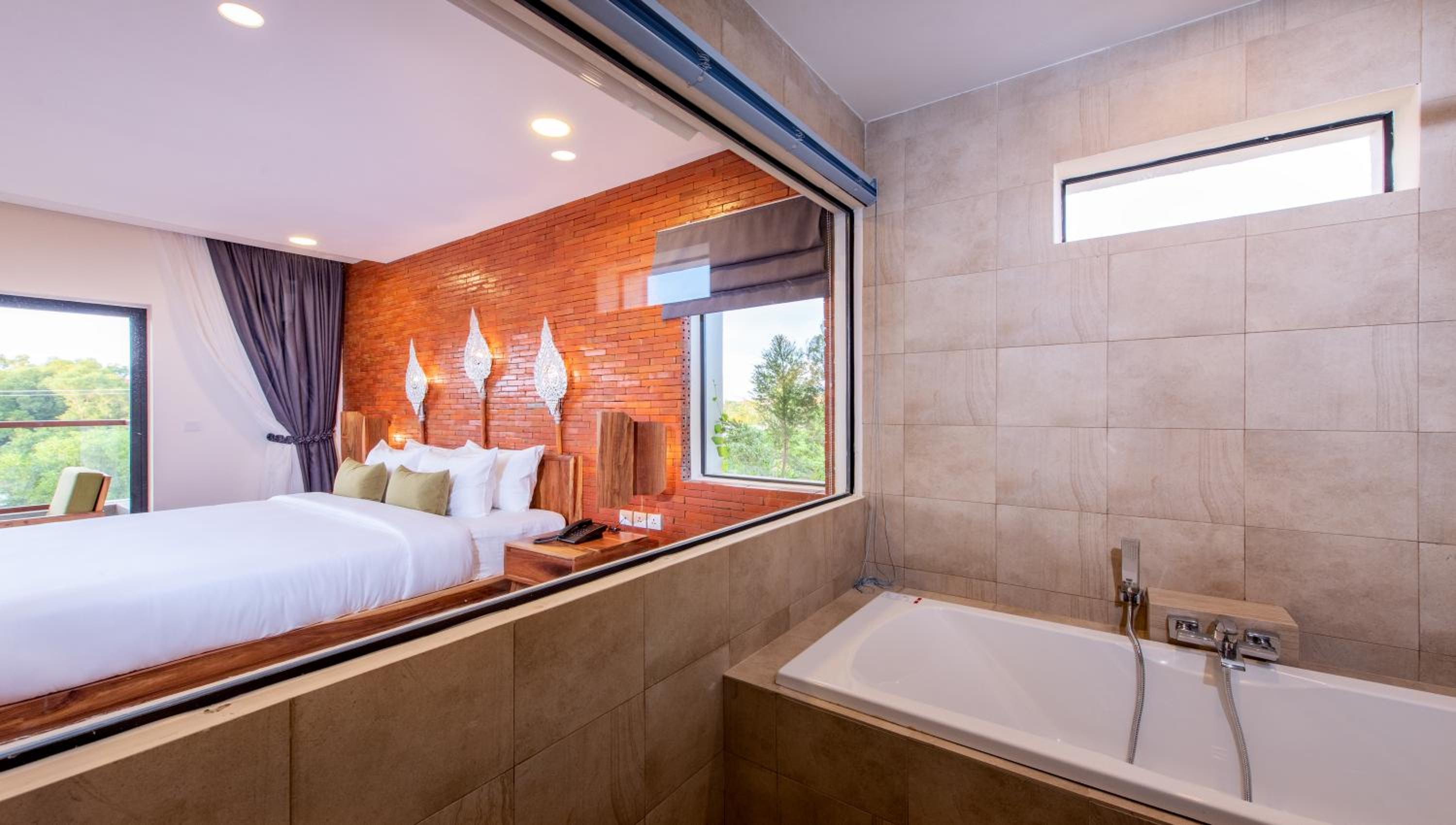 Premier Suite Double - Photo 11
