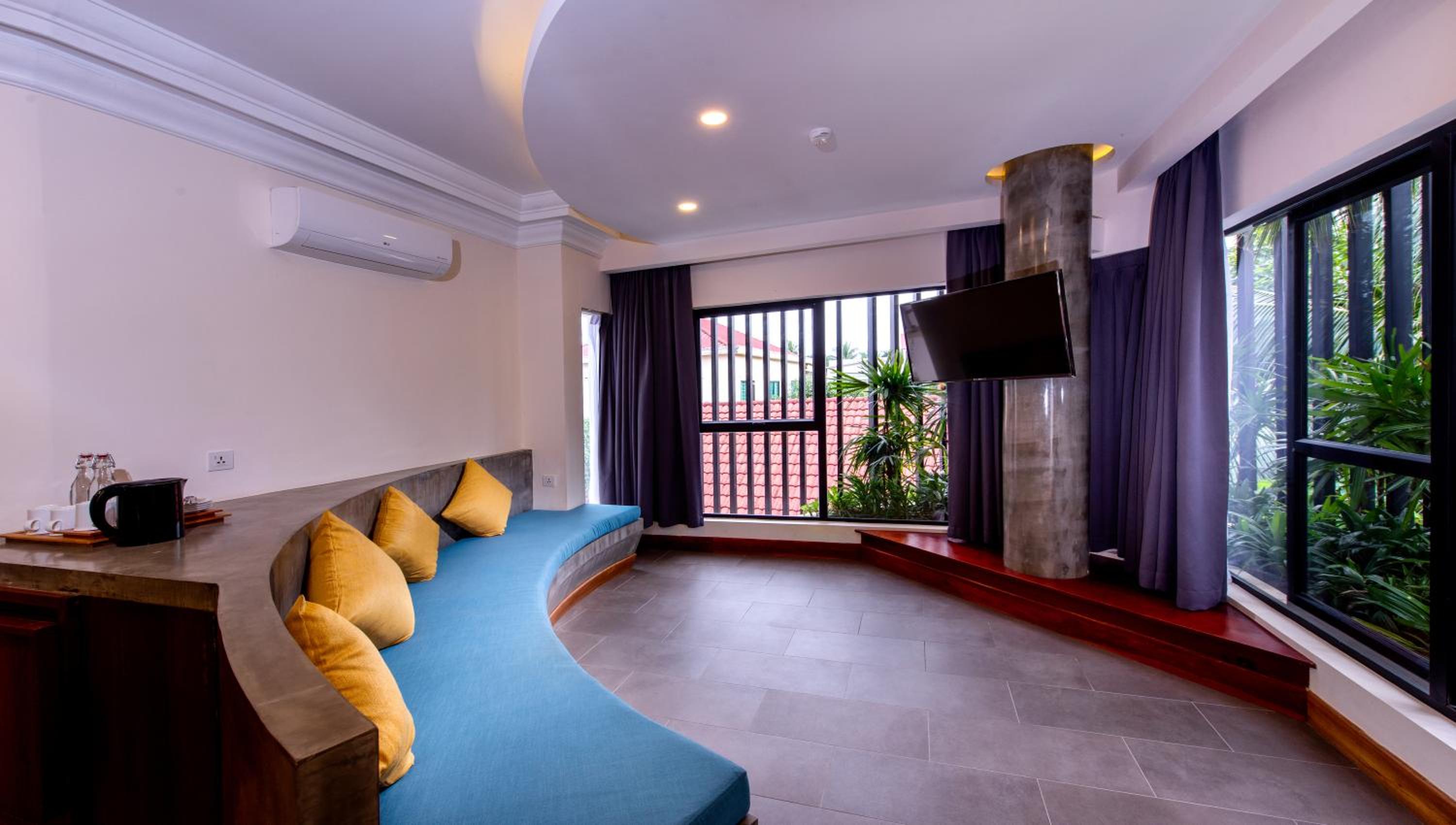Luxury Family Suite - Photo 9