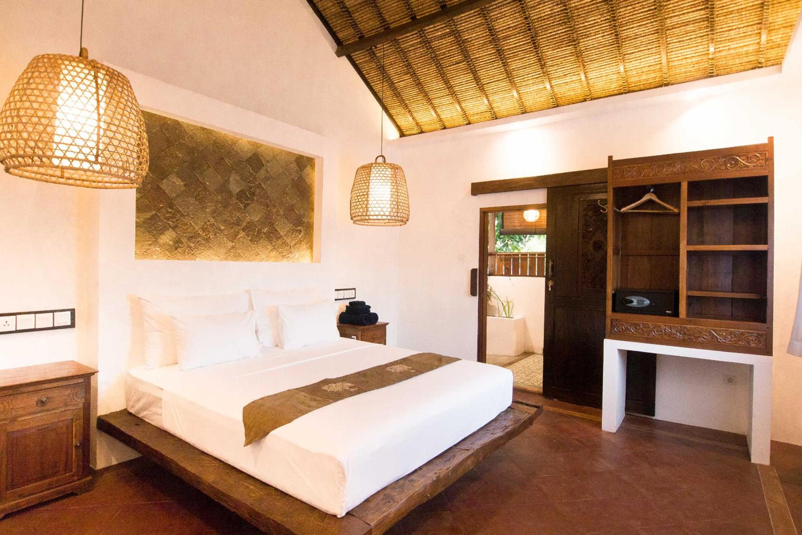 Montserrat Sunrise Double Room - Photo 1