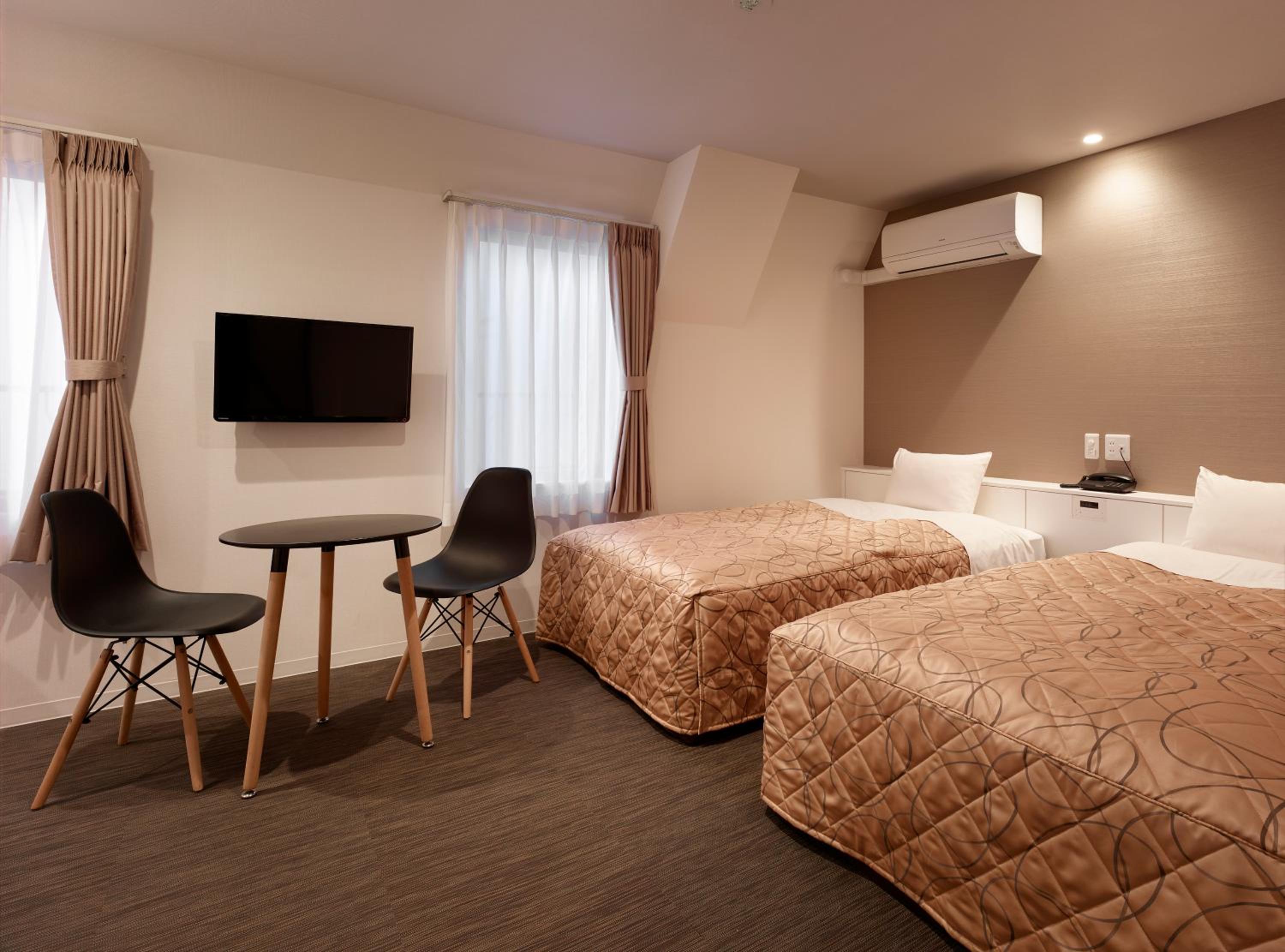 Twin Room - No Elevator photo 1