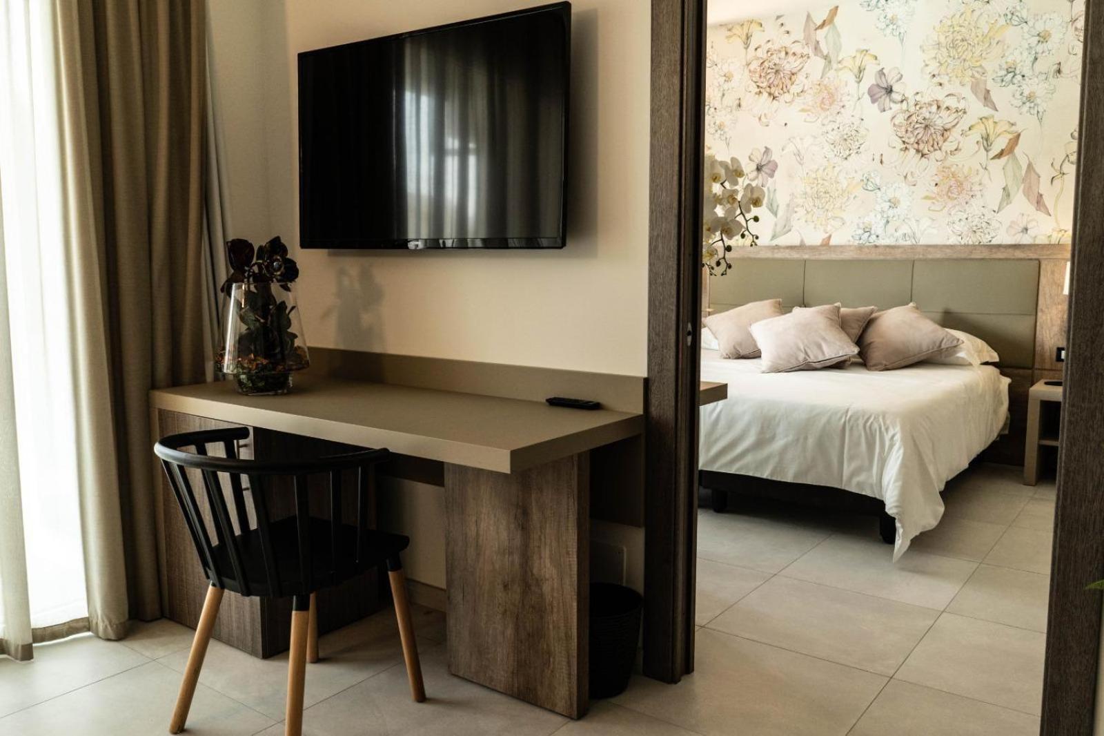 Suite - Photo 9