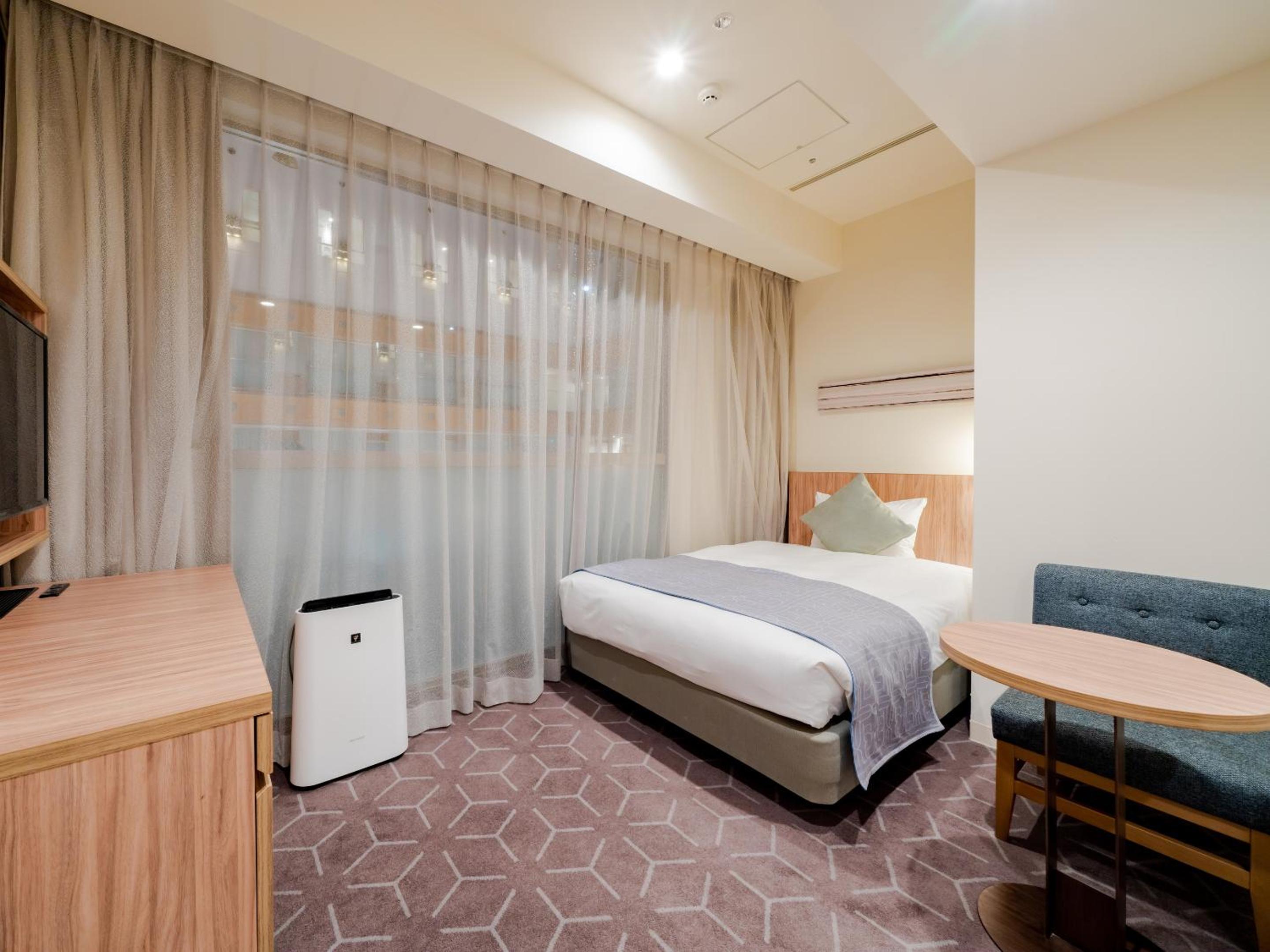 Renovated Single Room - Non-Smoking