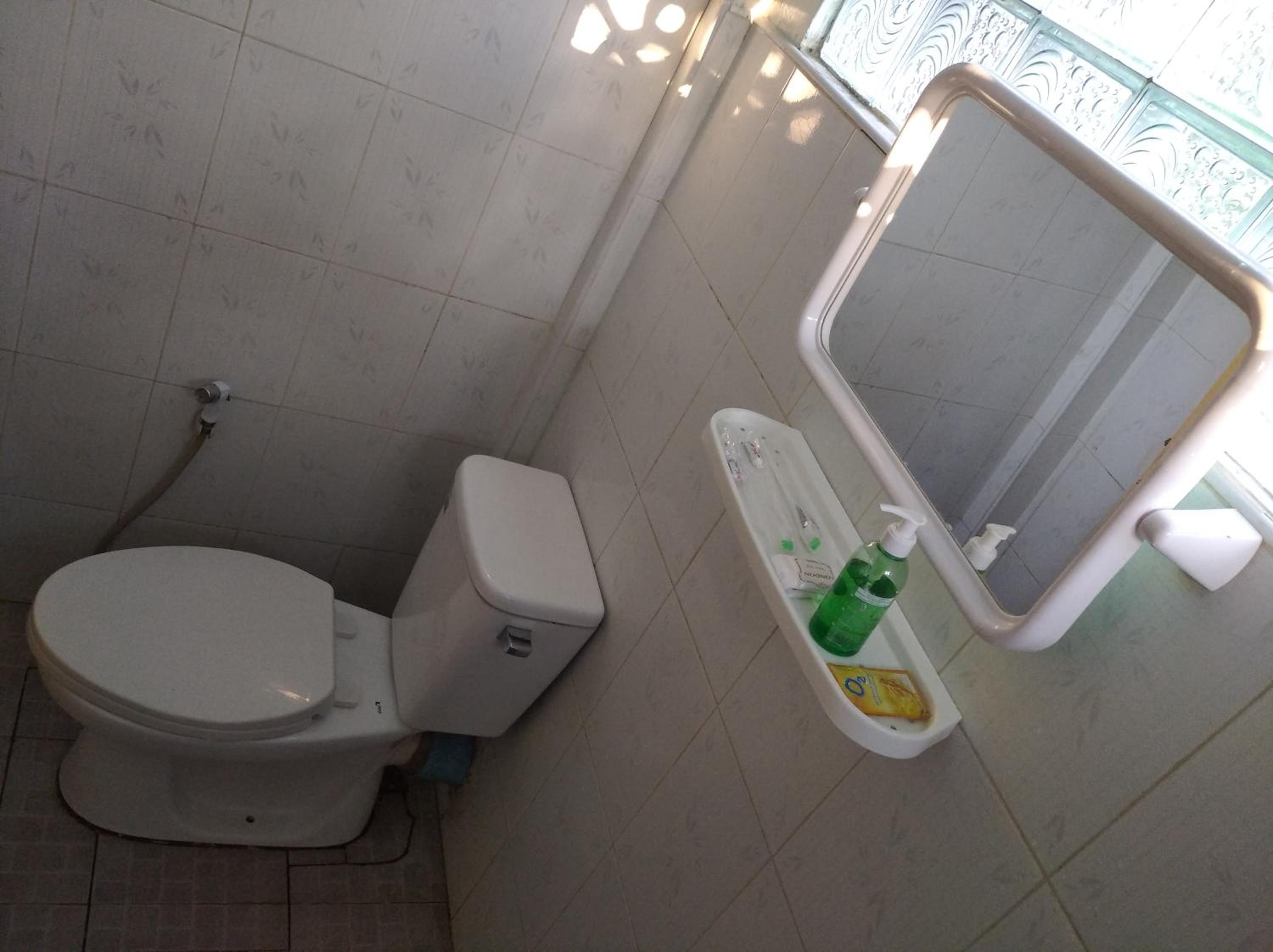 Economy Room with Shared Bathroom photo 2