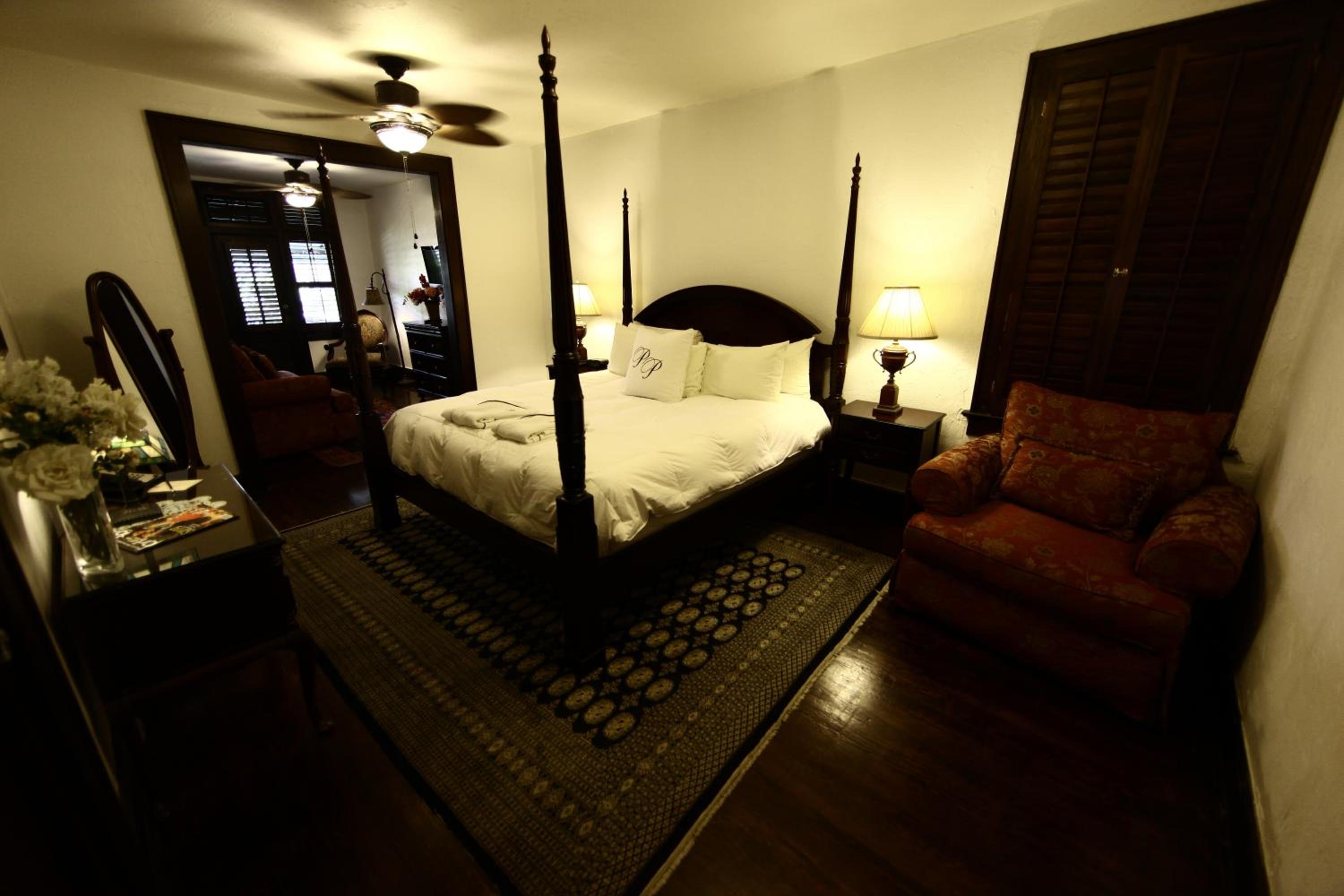 King Honeymoon Suite
