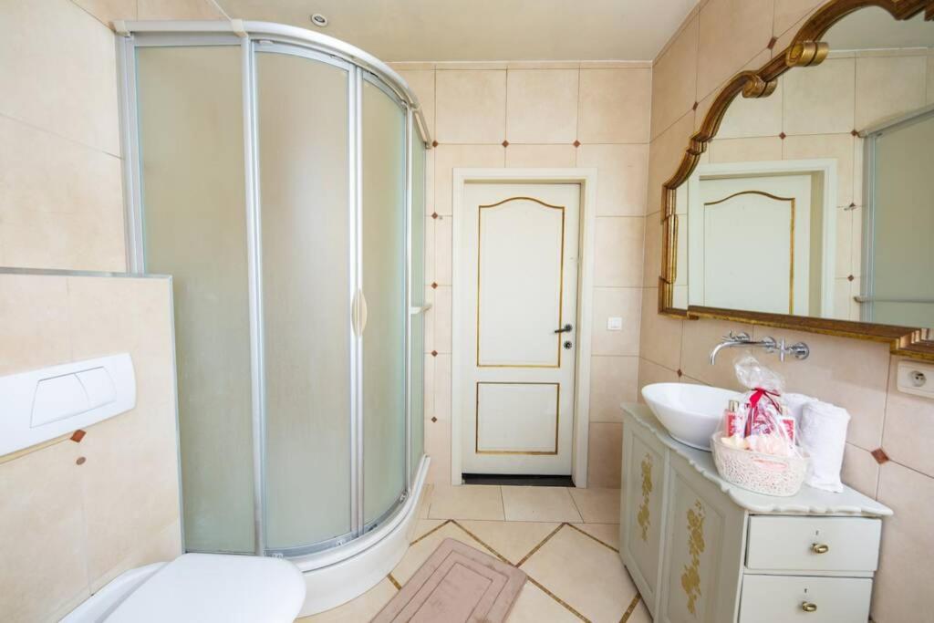 Apartment - Photo 17