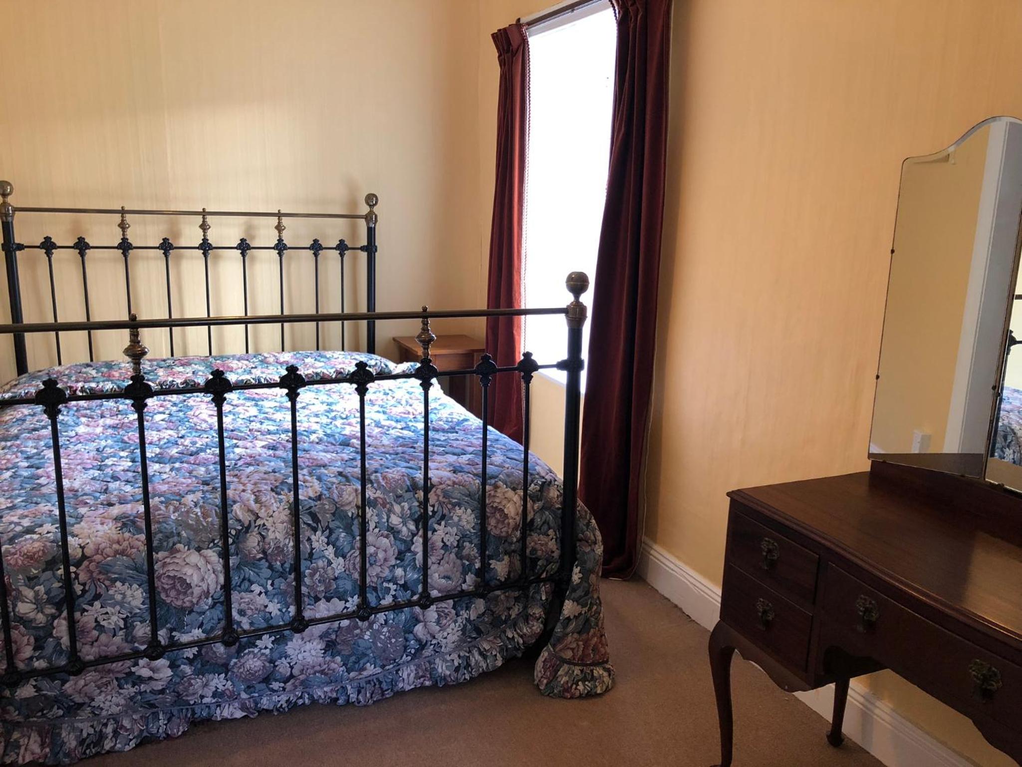 Two-Bedroom House - Photo 7